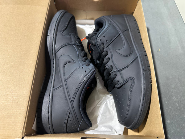 Nike SB Dunk Low Pro - Triple Black Size 10.5
