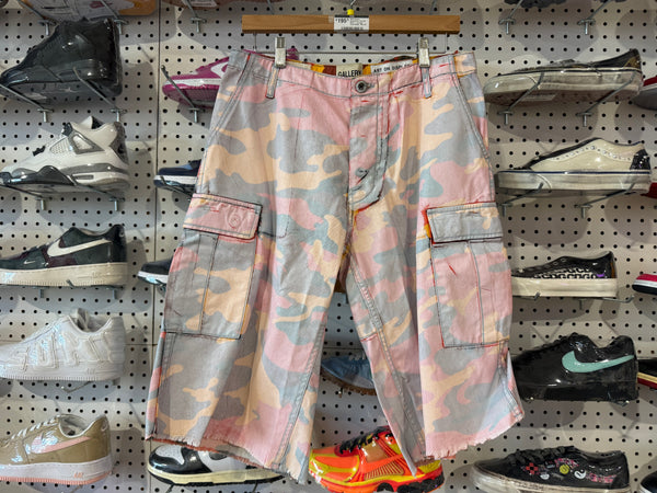 NEW Gallery Department Cutt Off Short - Orange Camo/White Size 30