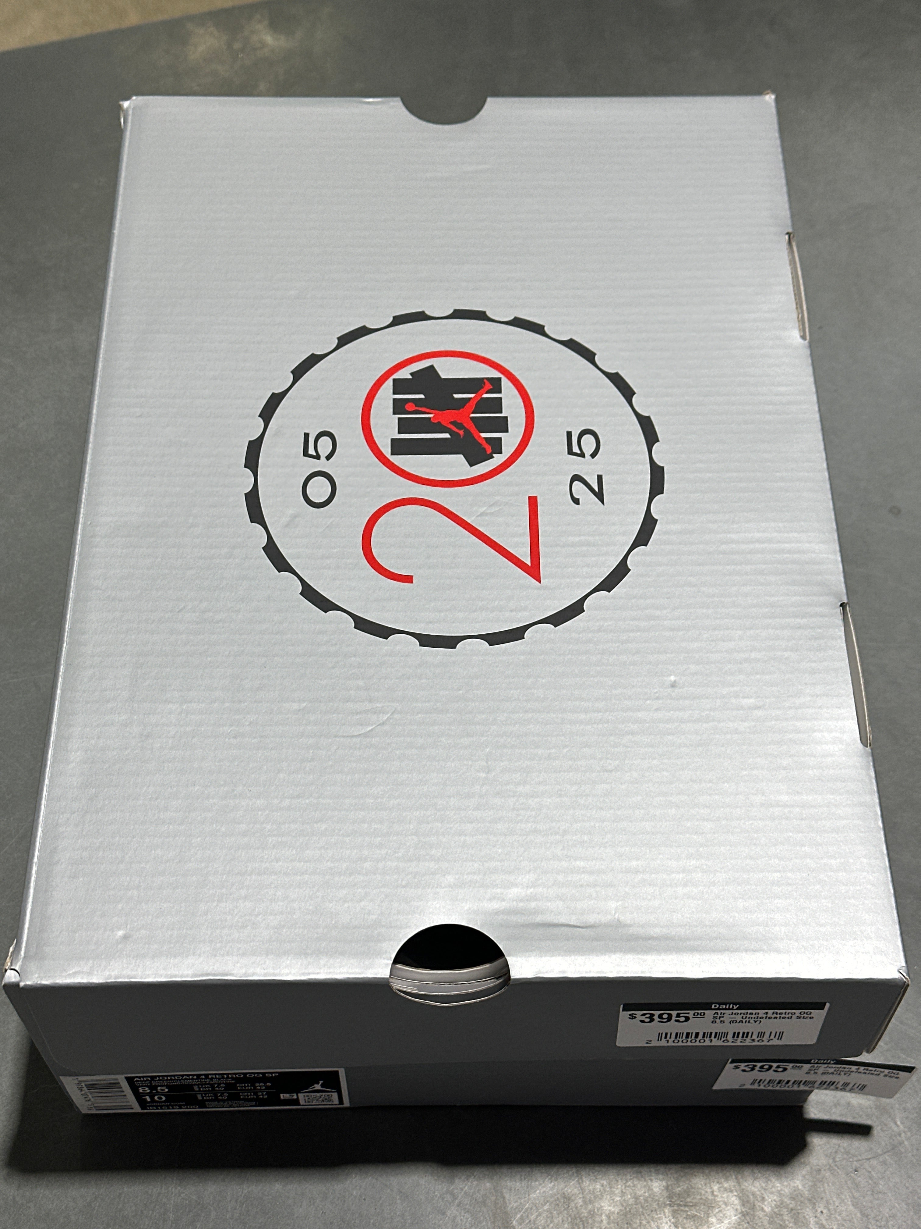 Air Jordan 4 Retro OG SP - Undefeated Size 8.5