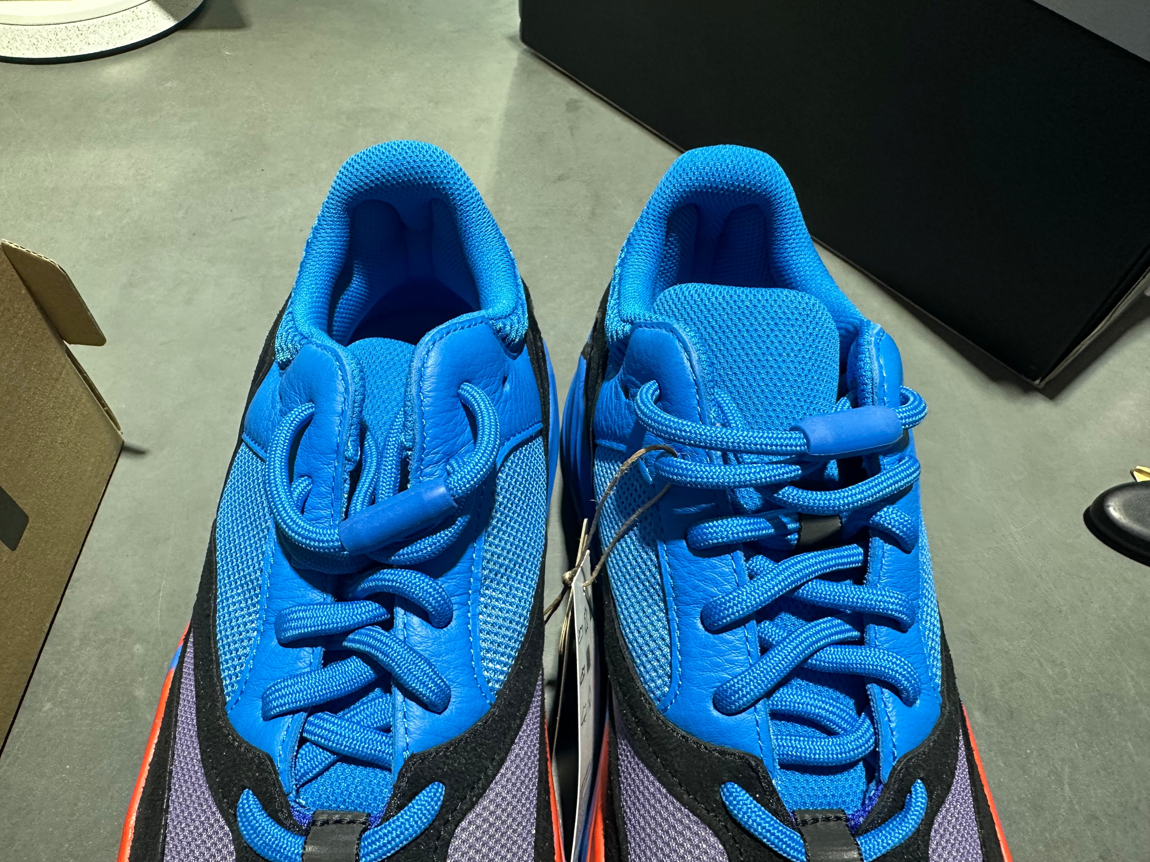Adidas Yeezy Boost 700 - Hi Res Blue Size 10.5