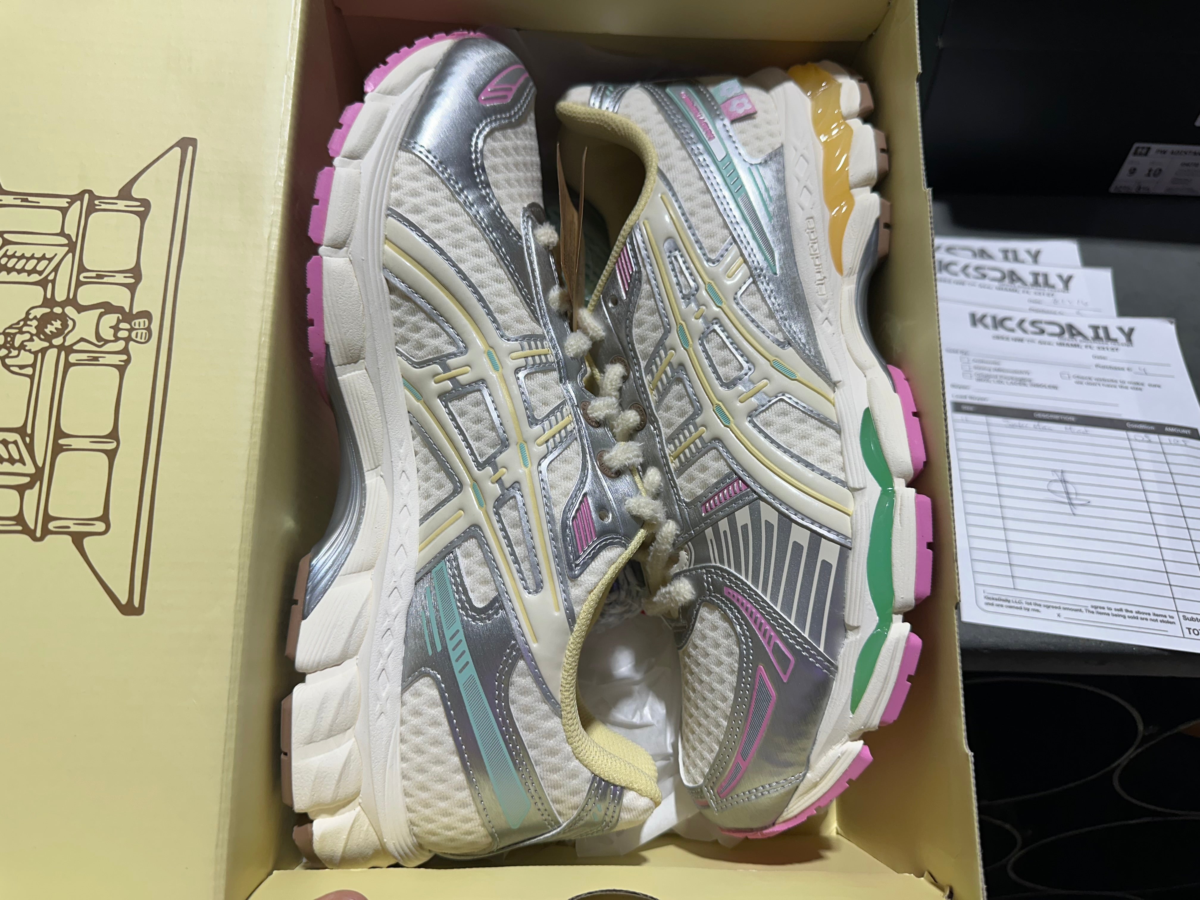 ASICS Gel-Kayano 12.1 - Vandy The Pink Vanilla Size 9.5