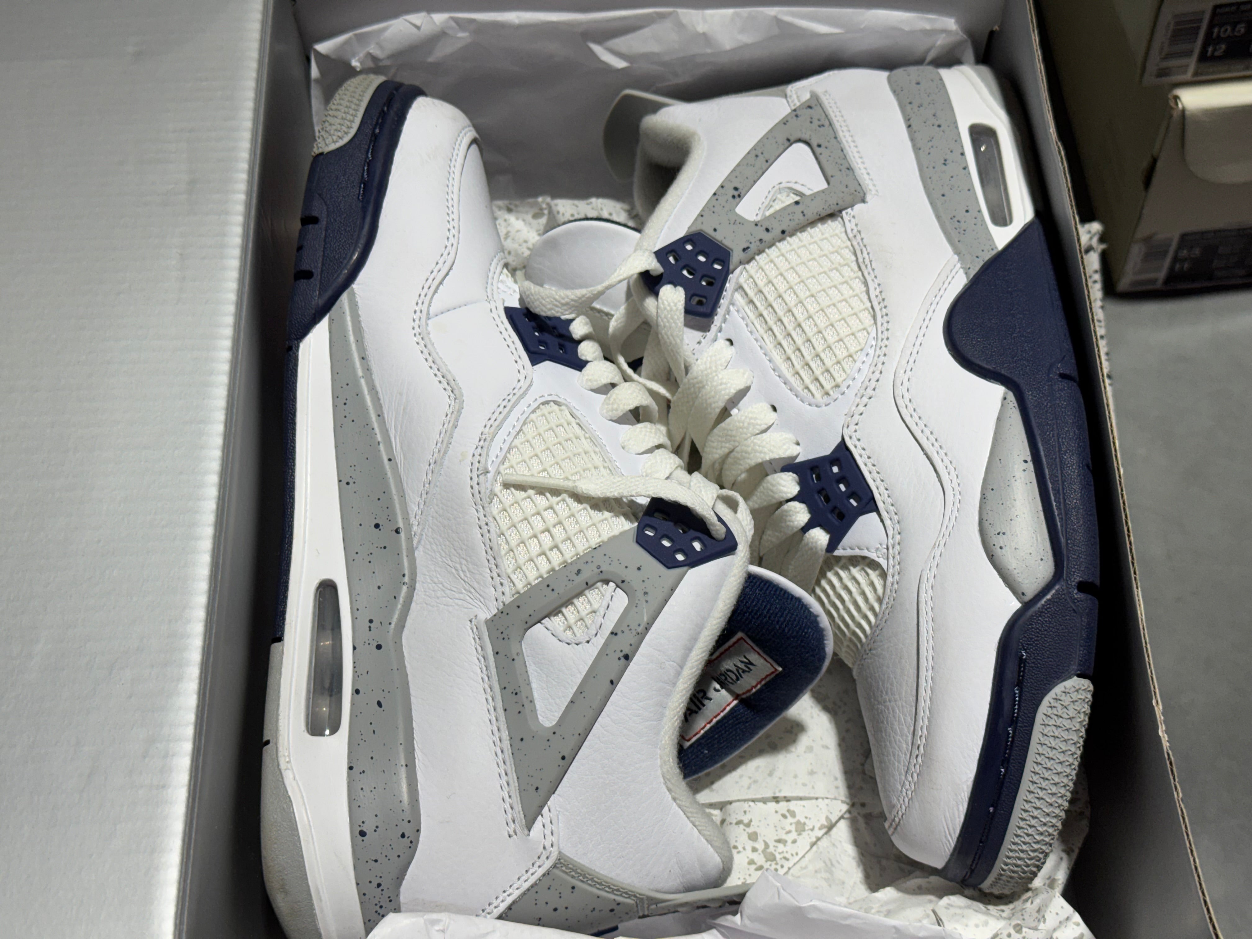 Air Jordan 4 Retro - Midnight Navy Size 8