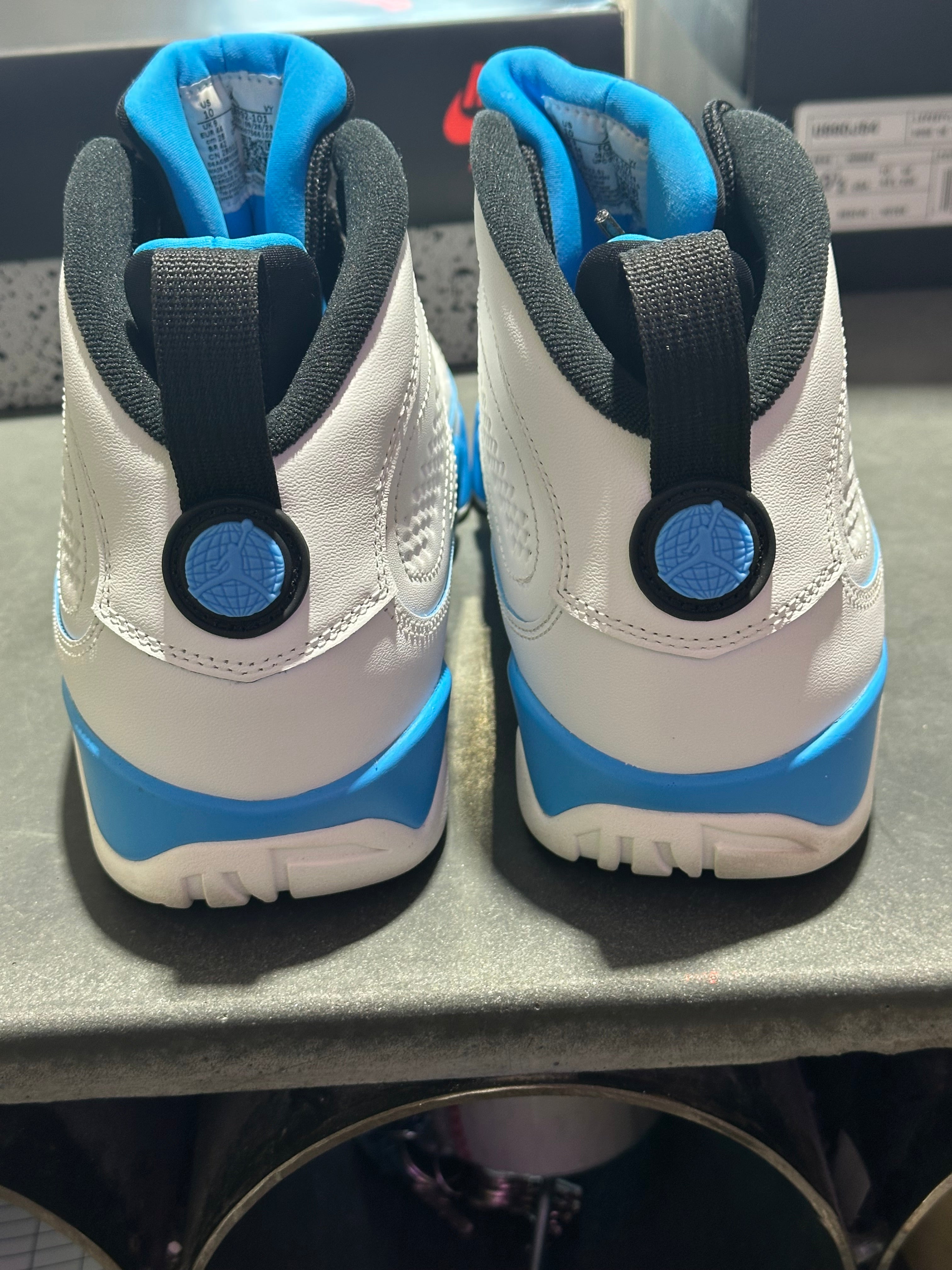 Air Jordan 9 Retro - Powder Blue Size 10