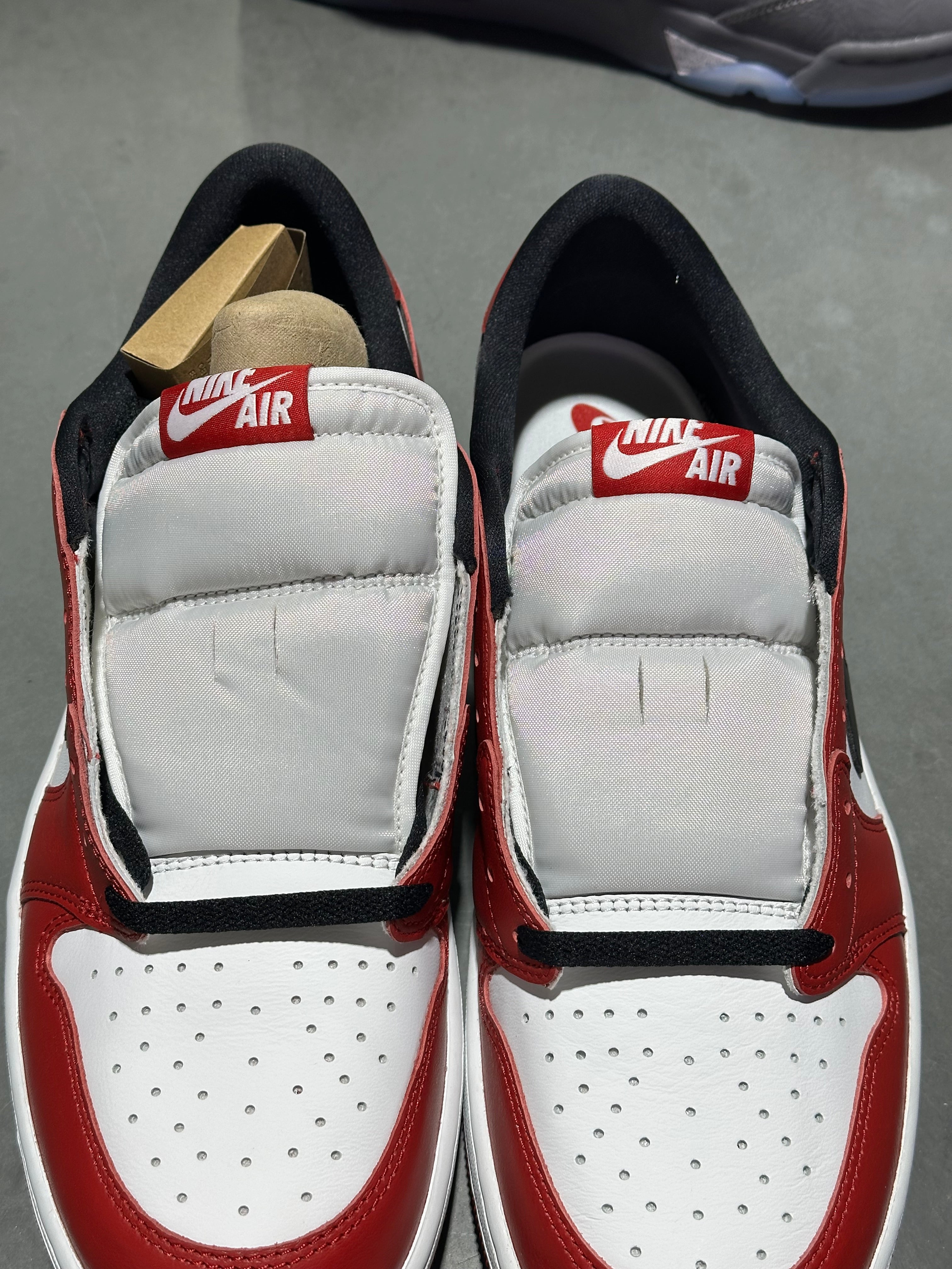Air Jordan 1 Retro Low OG - Chicago 2025 Size 13