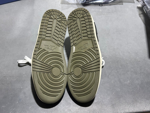 Air Jordan 1 Low OG SP - Travis Scott/Medium Olive Size 9.5