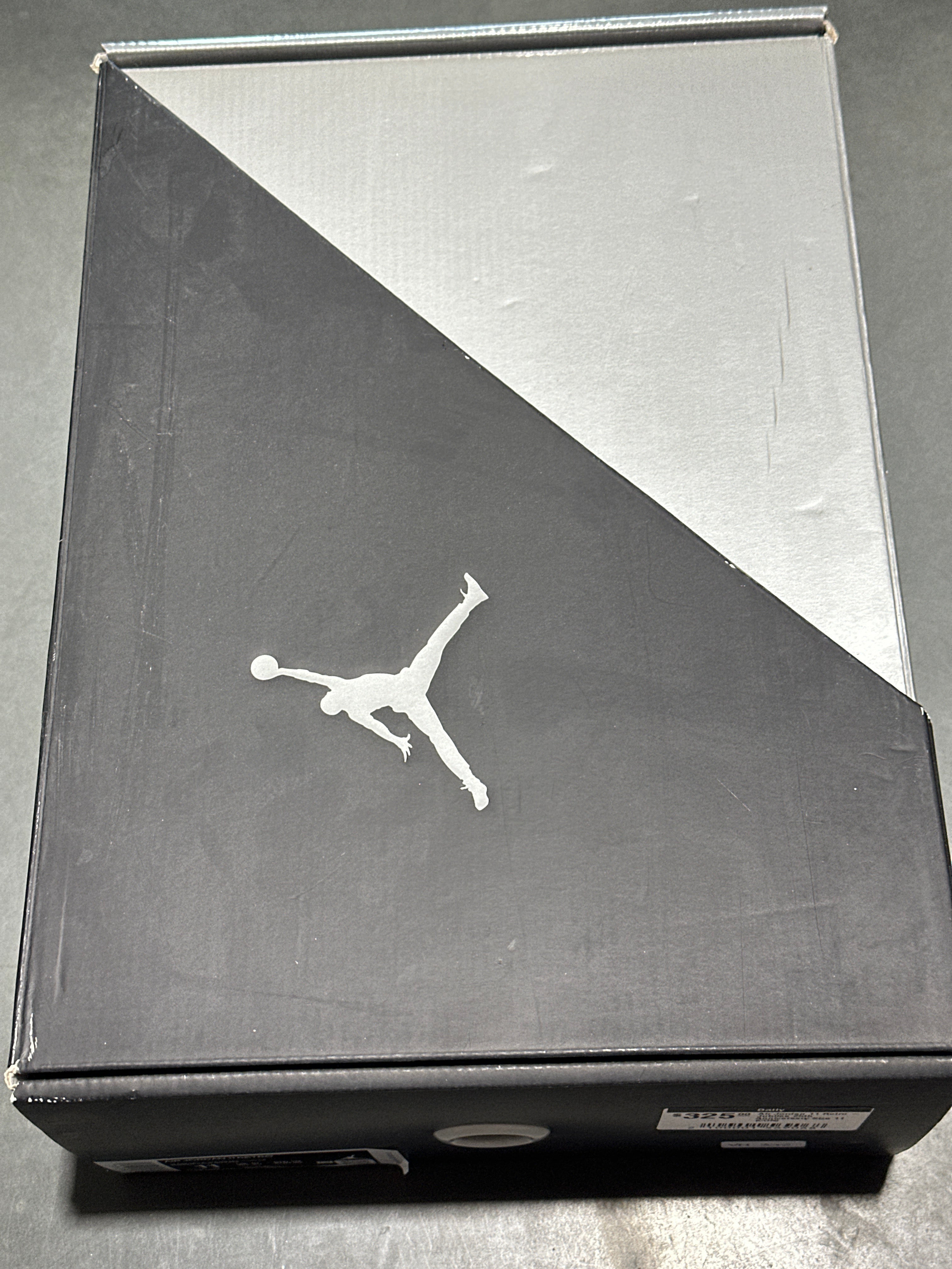 Air Jordan 11 Retro - Jubilee 25th Anniversary Size 11