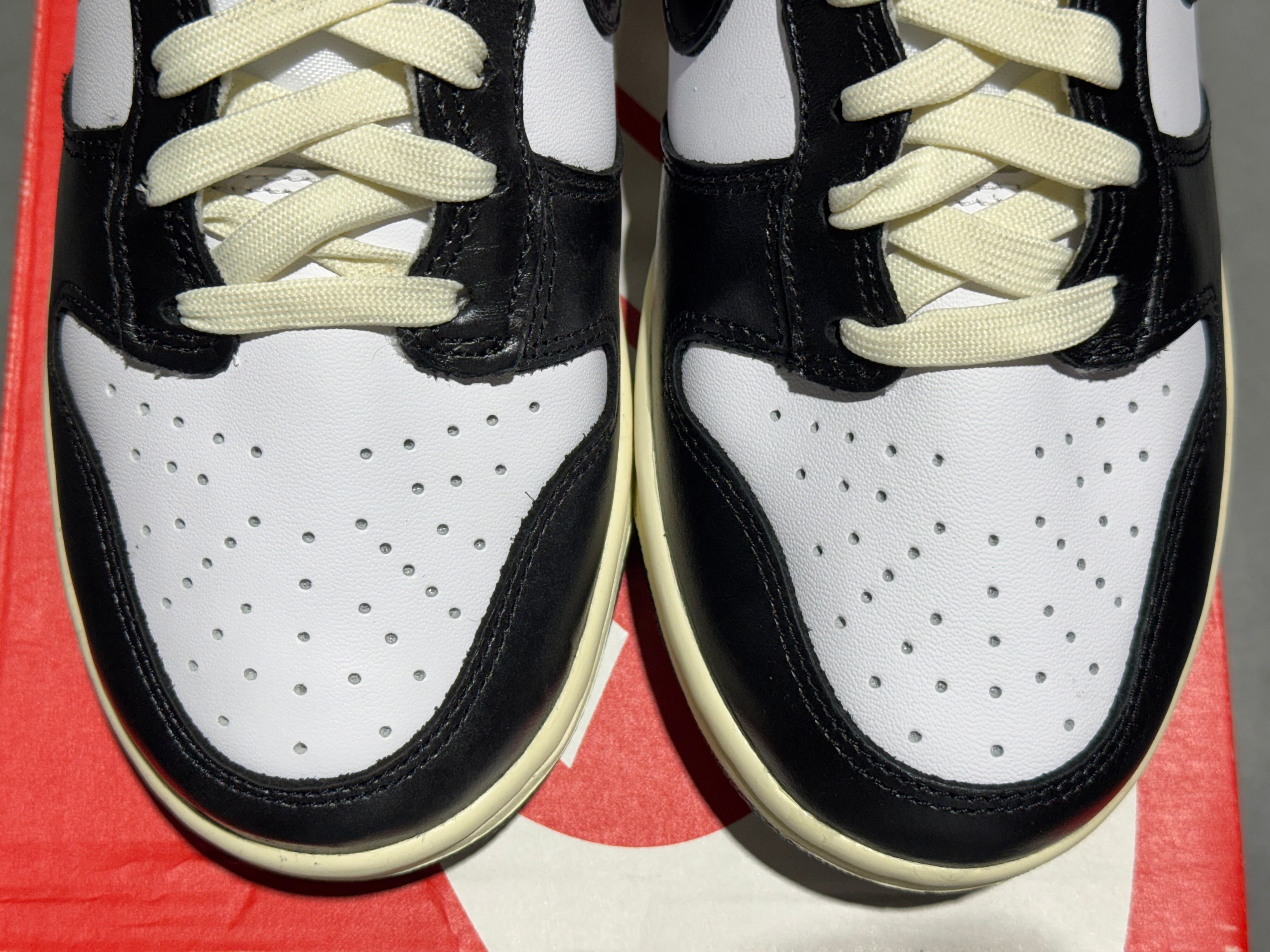 W Nike Dunk High - Vintage Black Size 7.5W/6Y