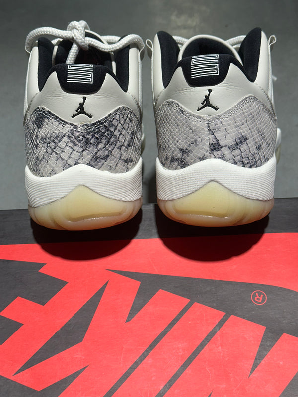 Air Jordan 11 Retro Low - Light Bone Snakeskin Size 10.5