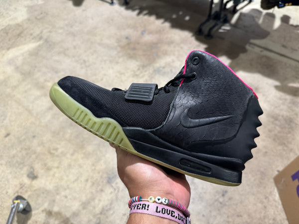 Nike Air Yeezy 2 NRG - Solar Red Size 13
