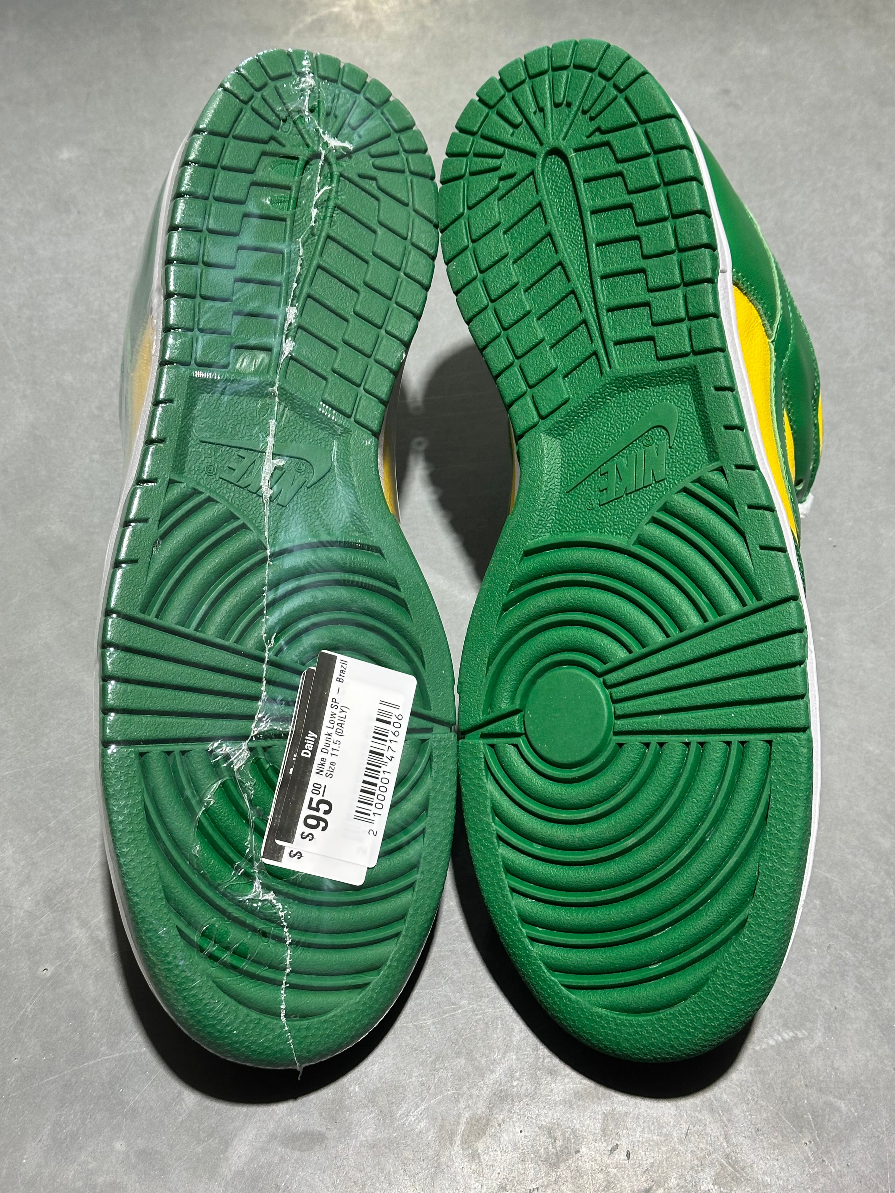 Nike Dunk Low SP - Brazil Size 12