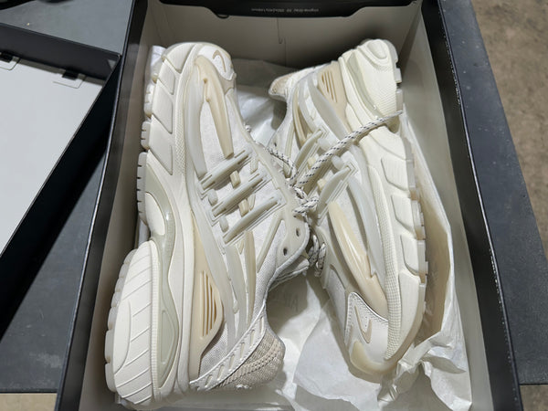 PW Adidas Jellyfish - White Size 9