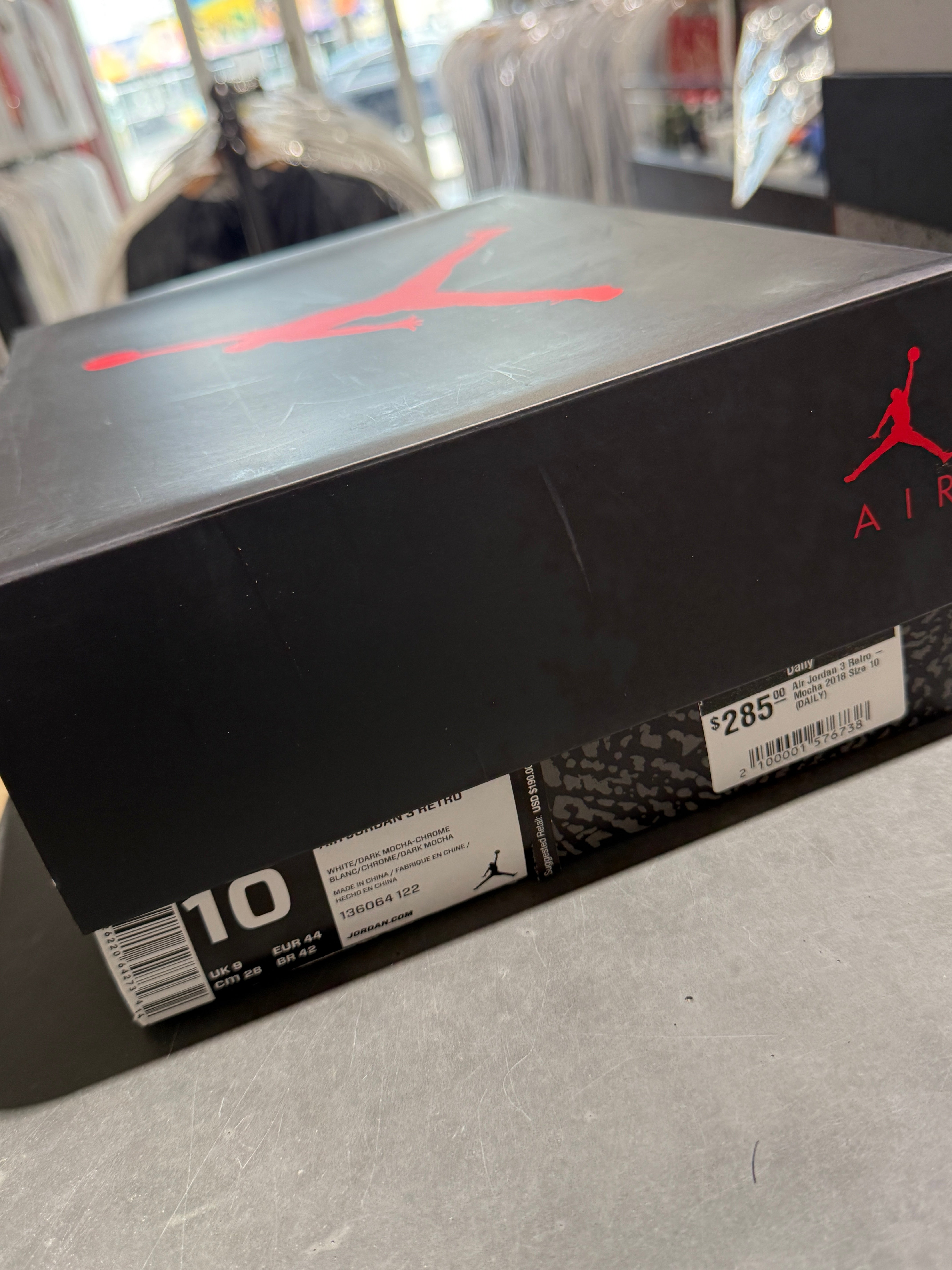 Air Jordan 3 Retro - Mocha 2018 Size 10
