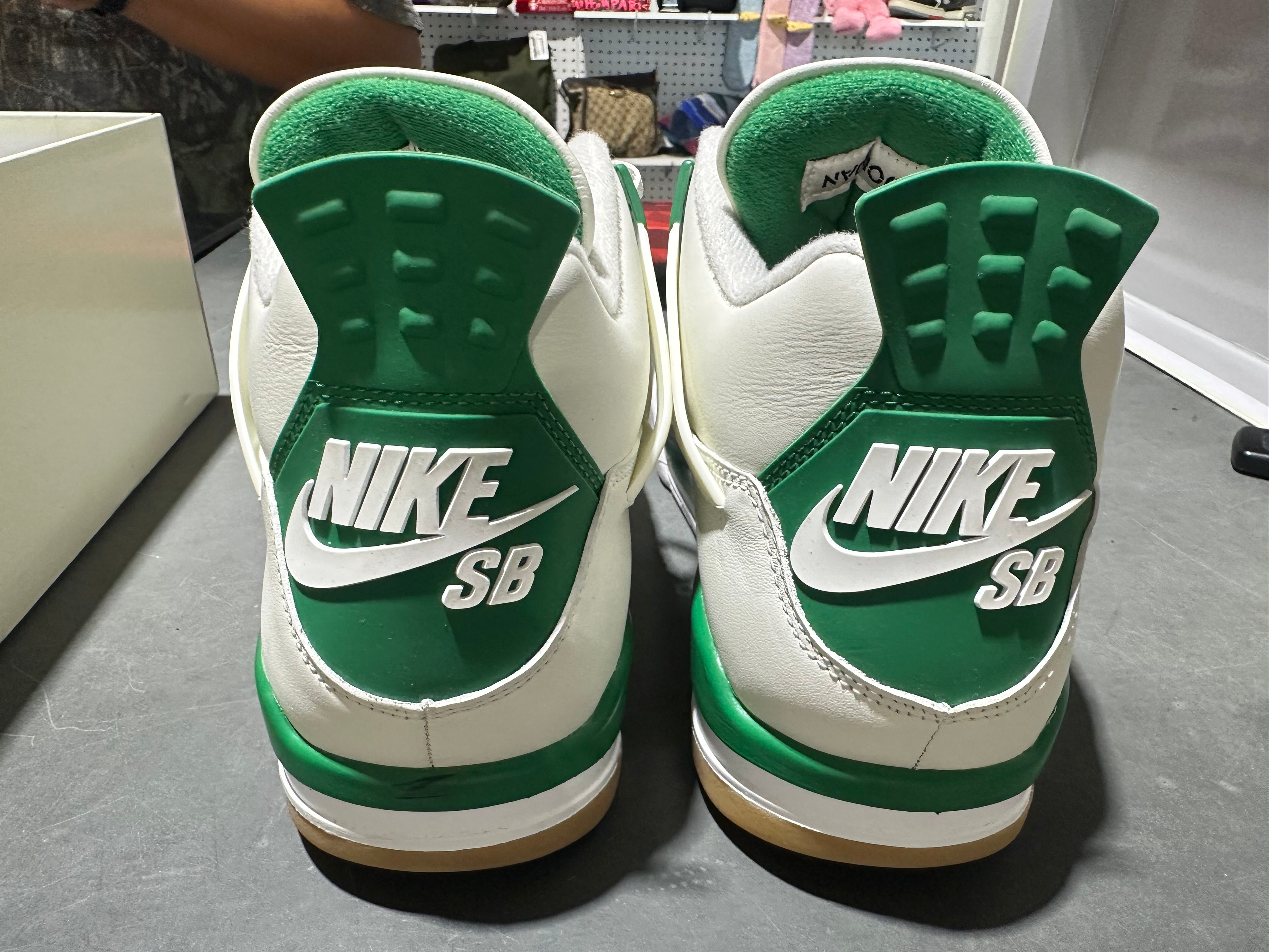 Air Jordan 4 Retro SP - Pine Green SB Size 11