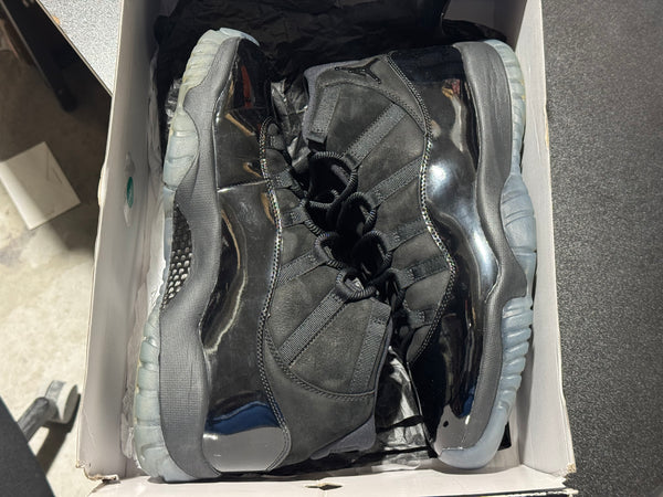 Air Jordan 11 Retro - Cap and Gown Size 13