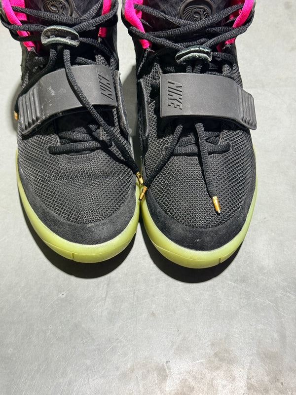 Nike Air Yeezy 2 NRG - Solar Red Size 8