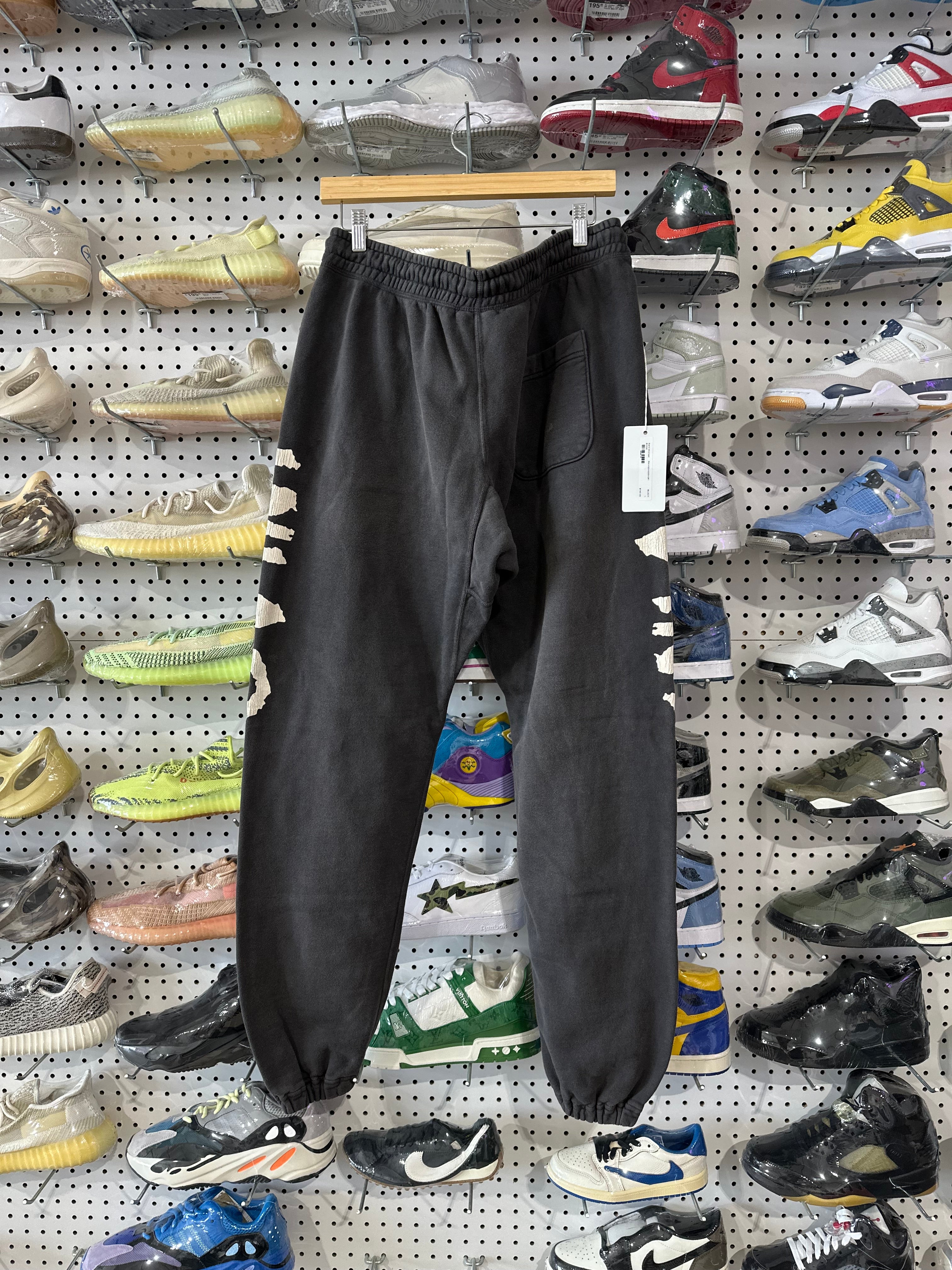 NEW Saint x VLONE Bone Sweatpants - Black	Size Large