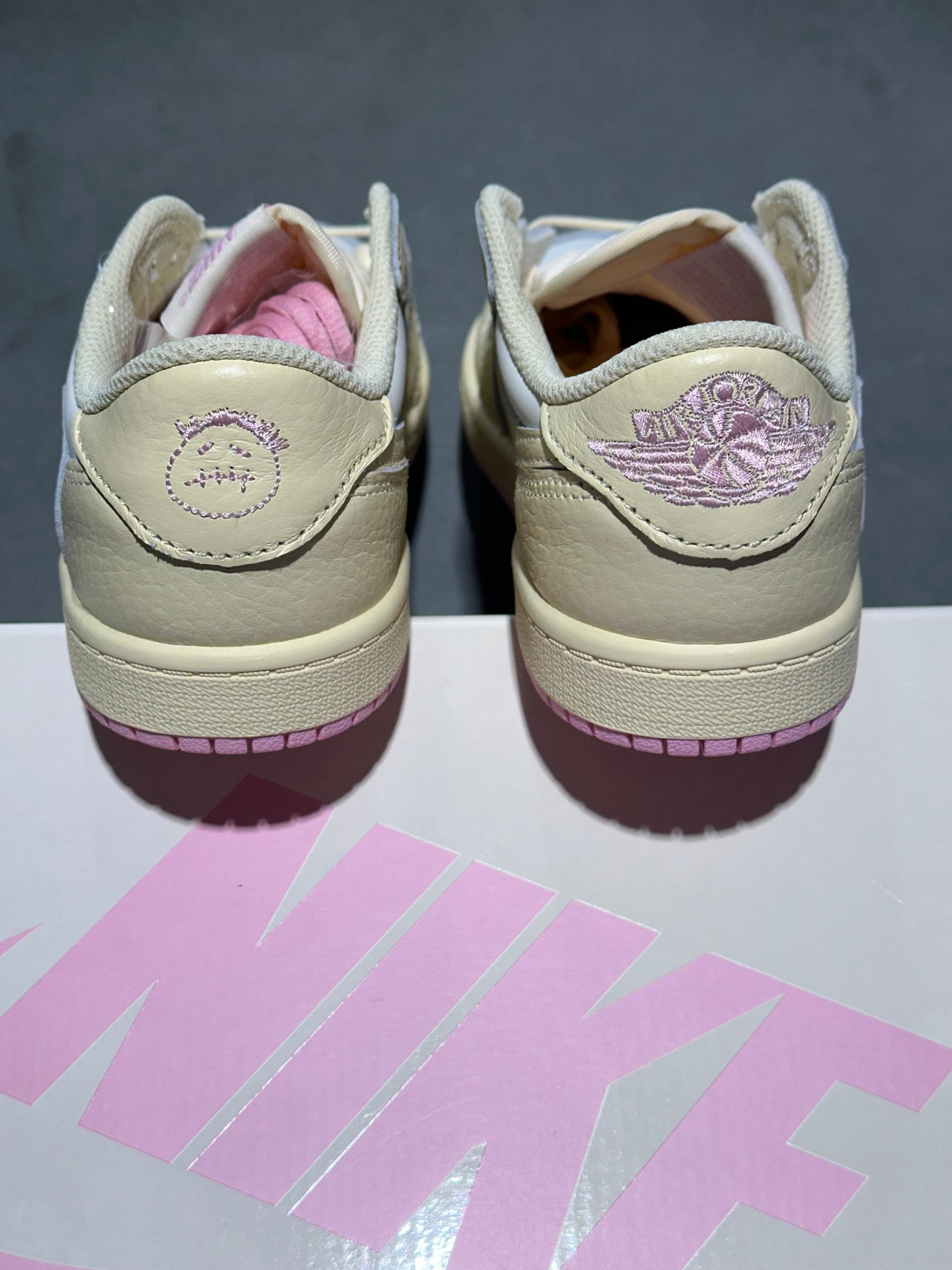 Air Jordan 1 Low OG SP PS - Travis Scott/Shy Pink Size 3Y