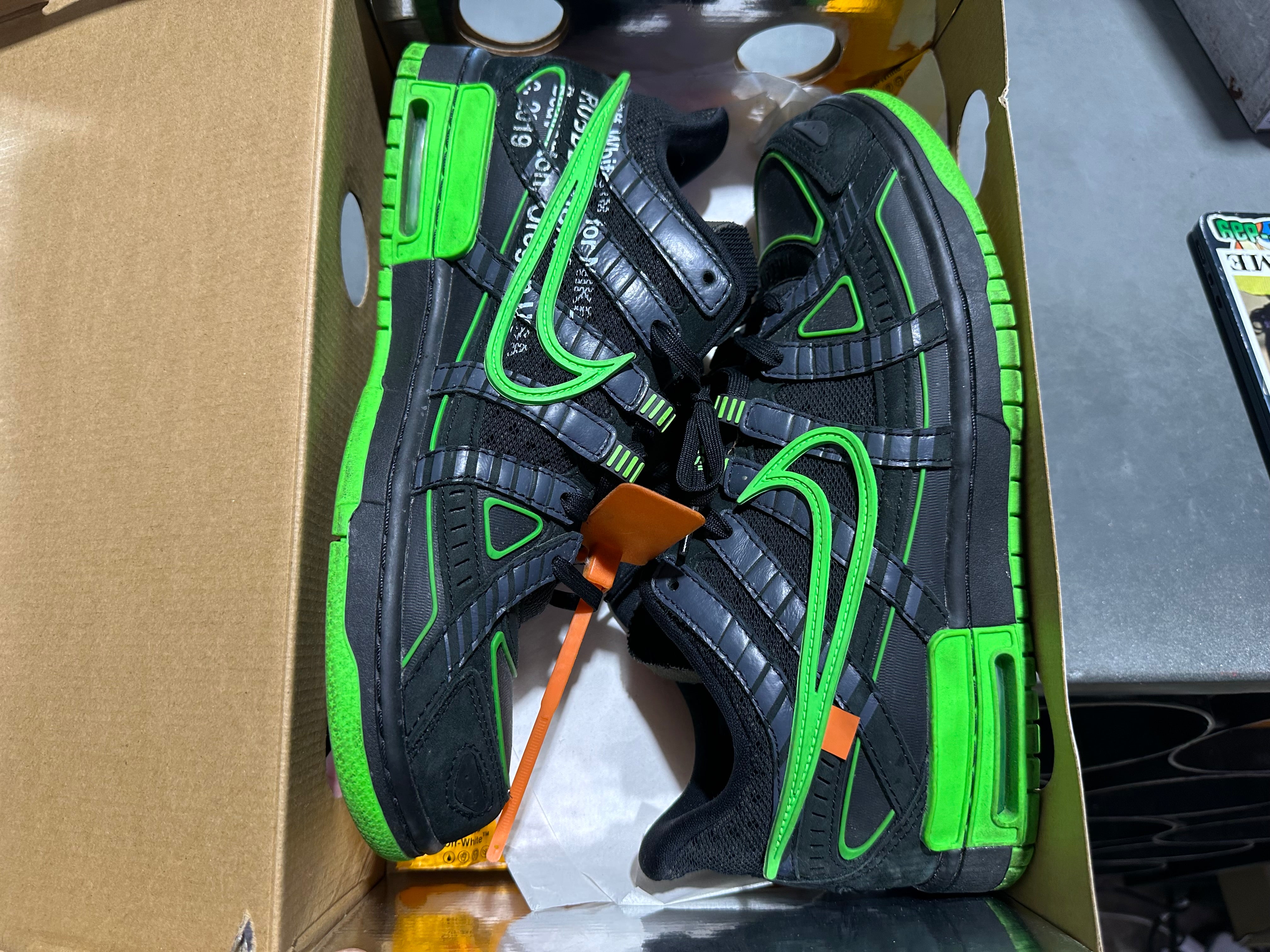 Nike Air Rubber Dunk / Off White - Black/Green Strike Size 10
