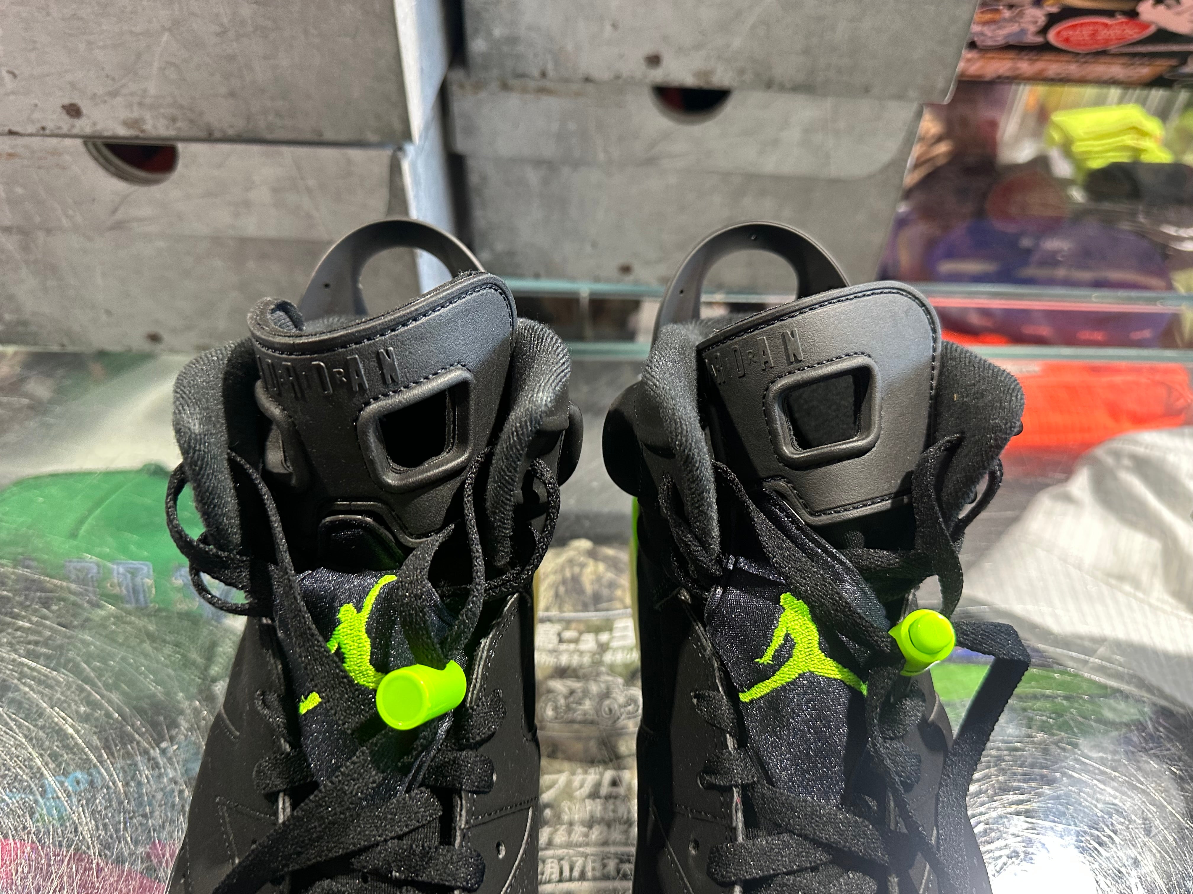 Air Jordan 6 Retro - Electric Green Size 9.5