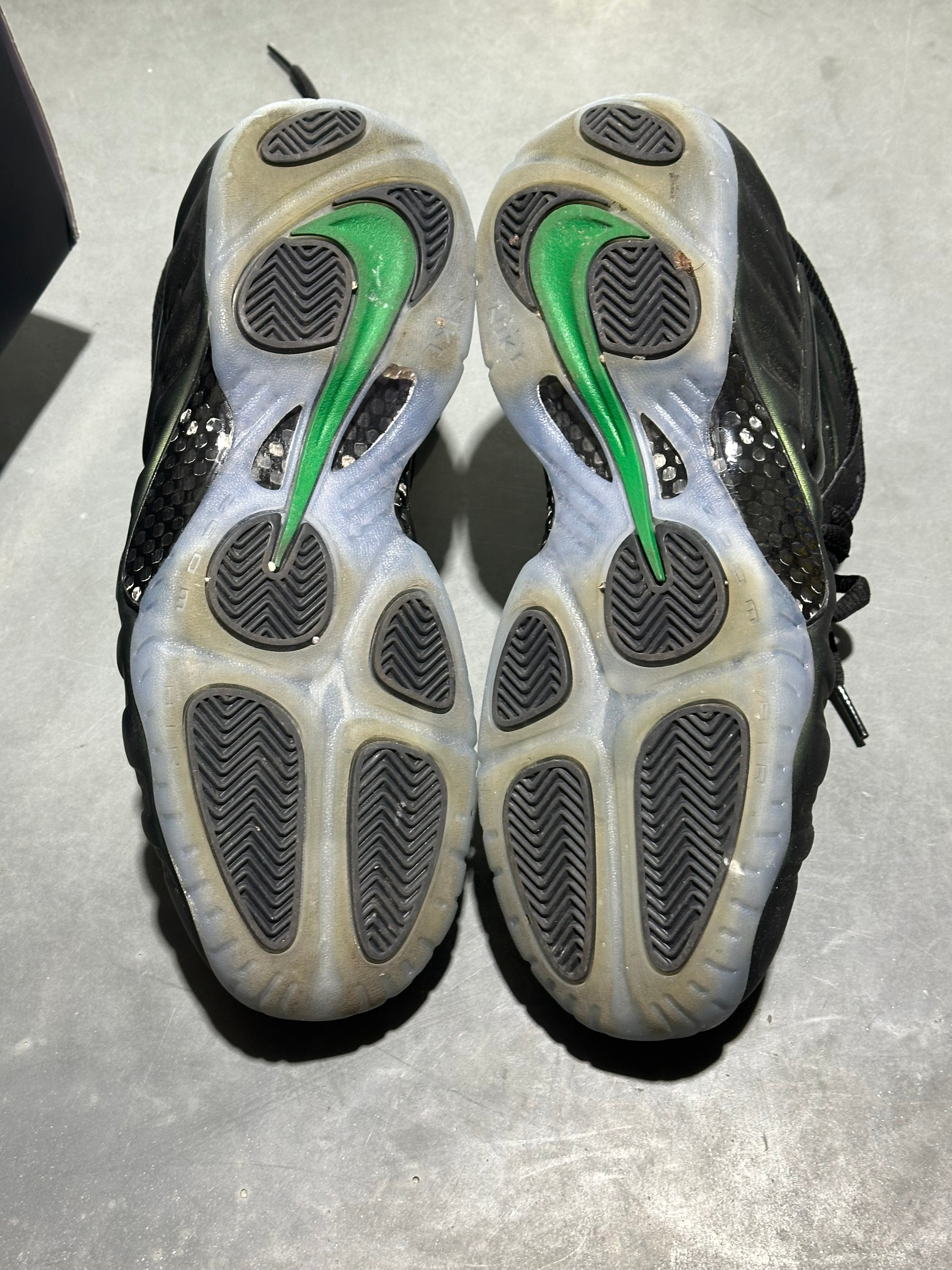 Nike Air Foamposite Pro - Pine Green Size 9.5