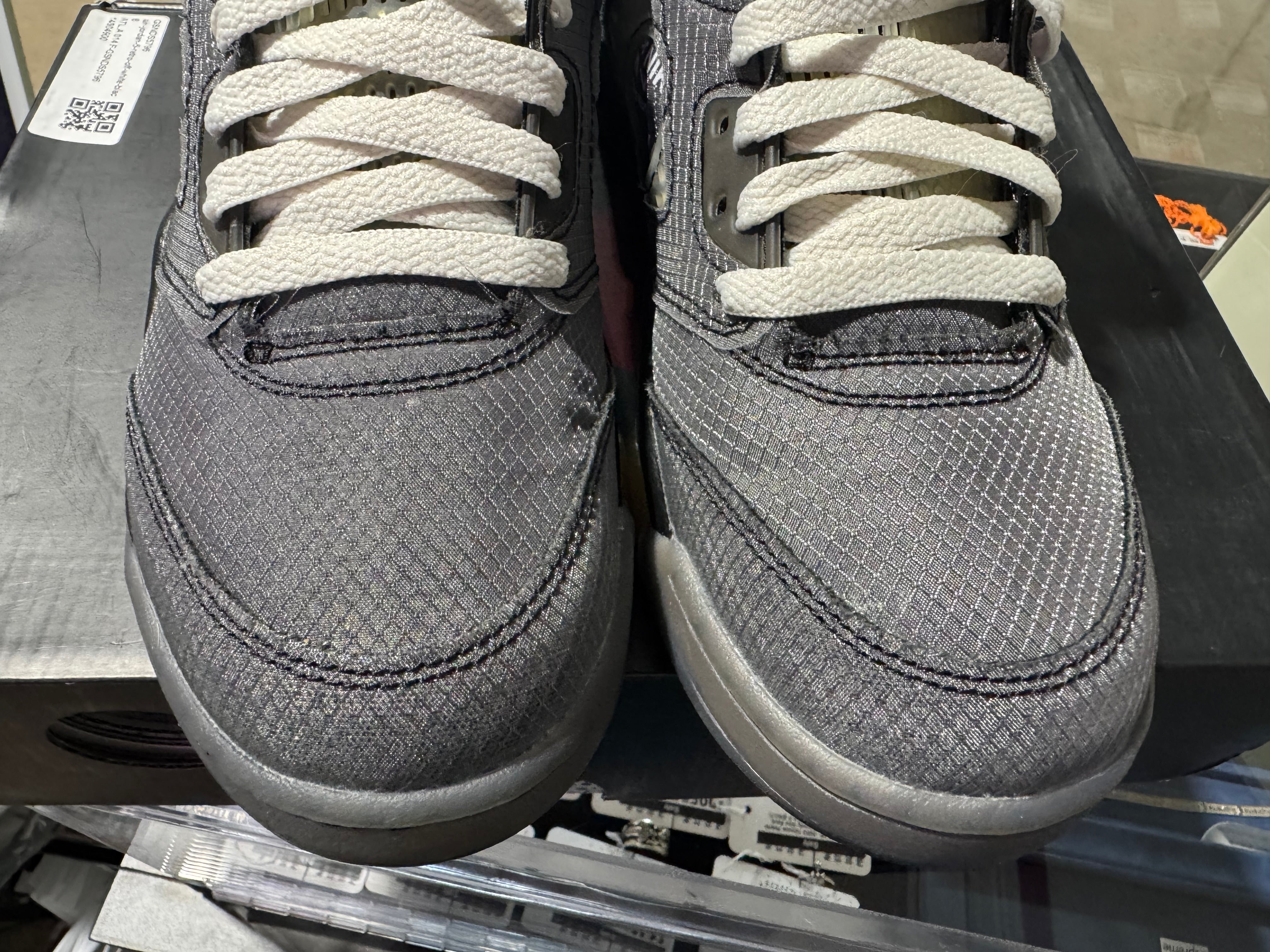 Air Jordan 5 Retro - Off-White/Muslin Size 8