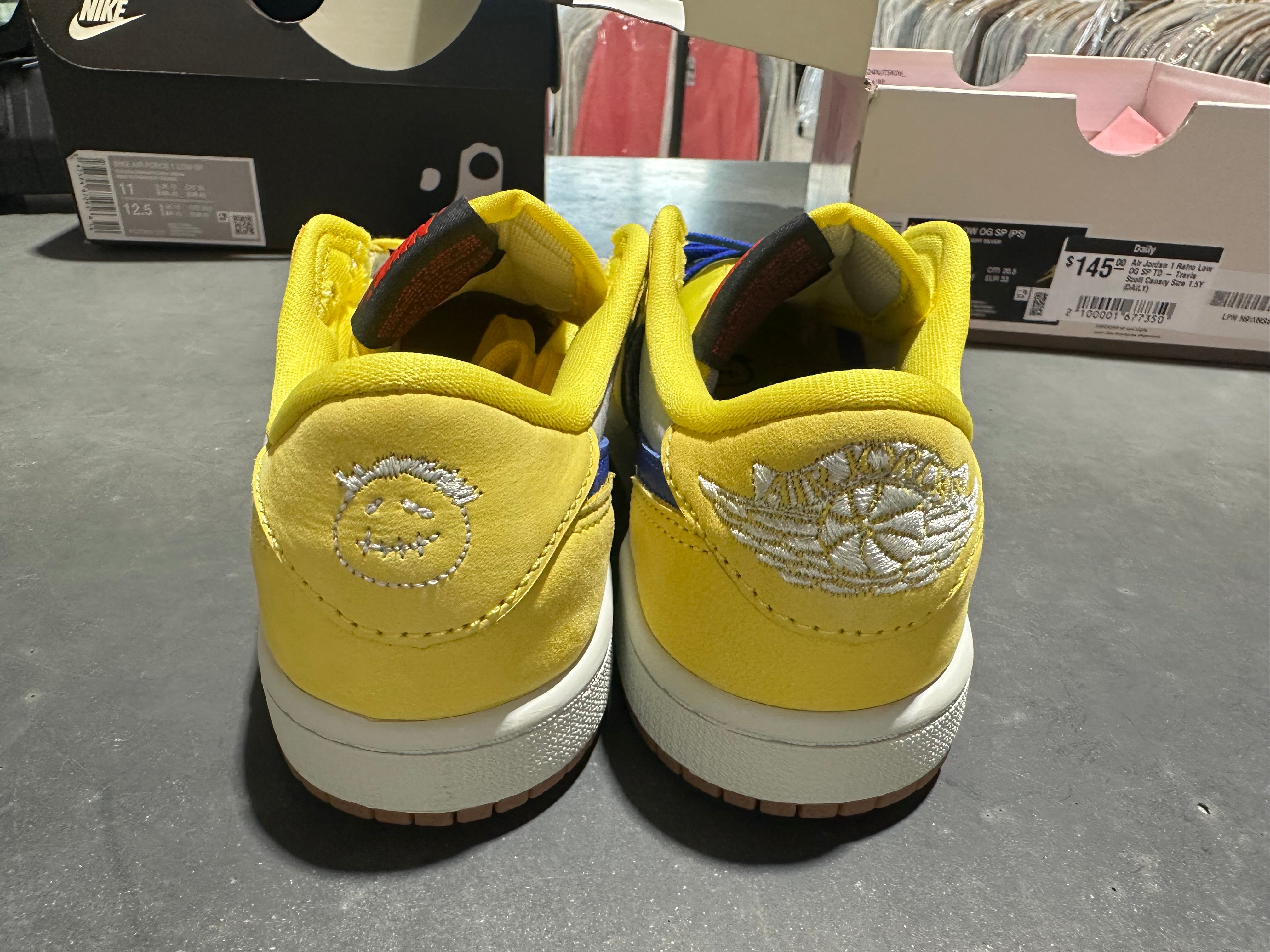 Air Jordan 1 Retro Low OG SP TD - Travis Scott Canary Size 1.5Y (DAILY)