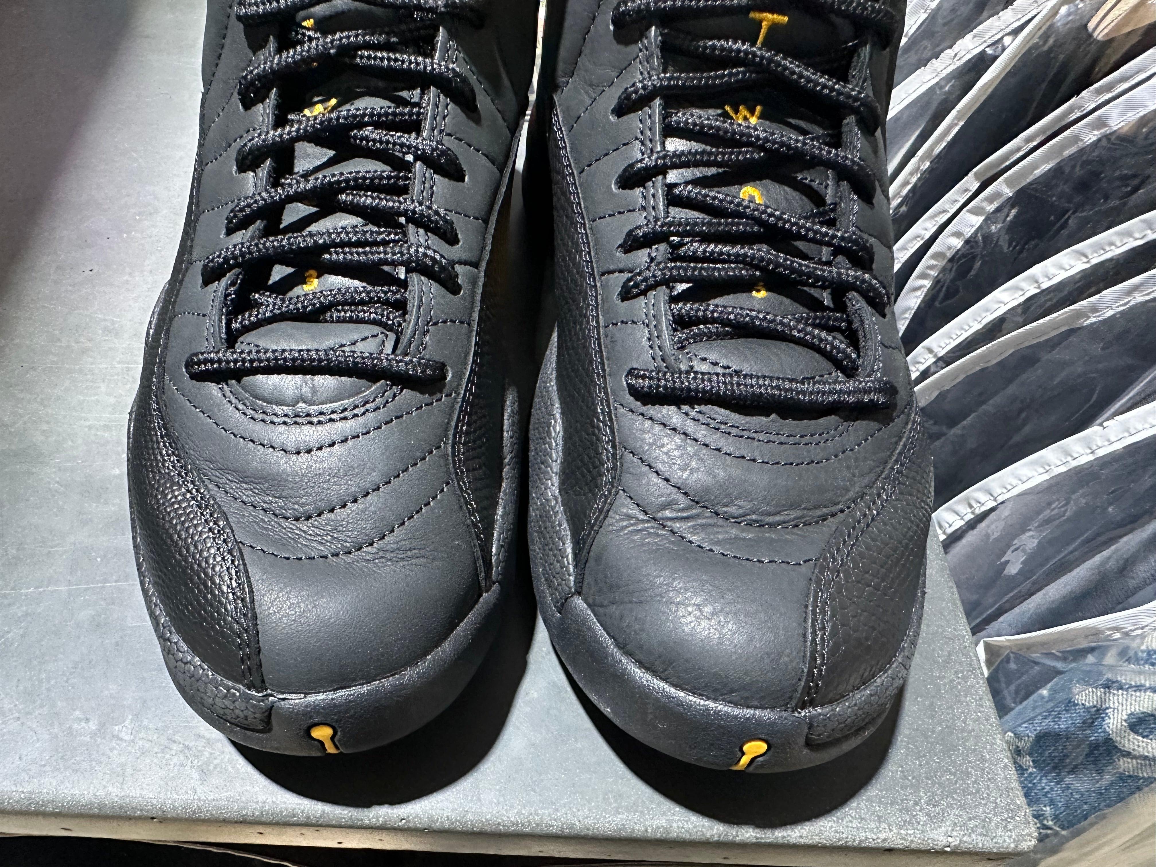 Air Jordan 12 Retro - Black Taxi Size 9