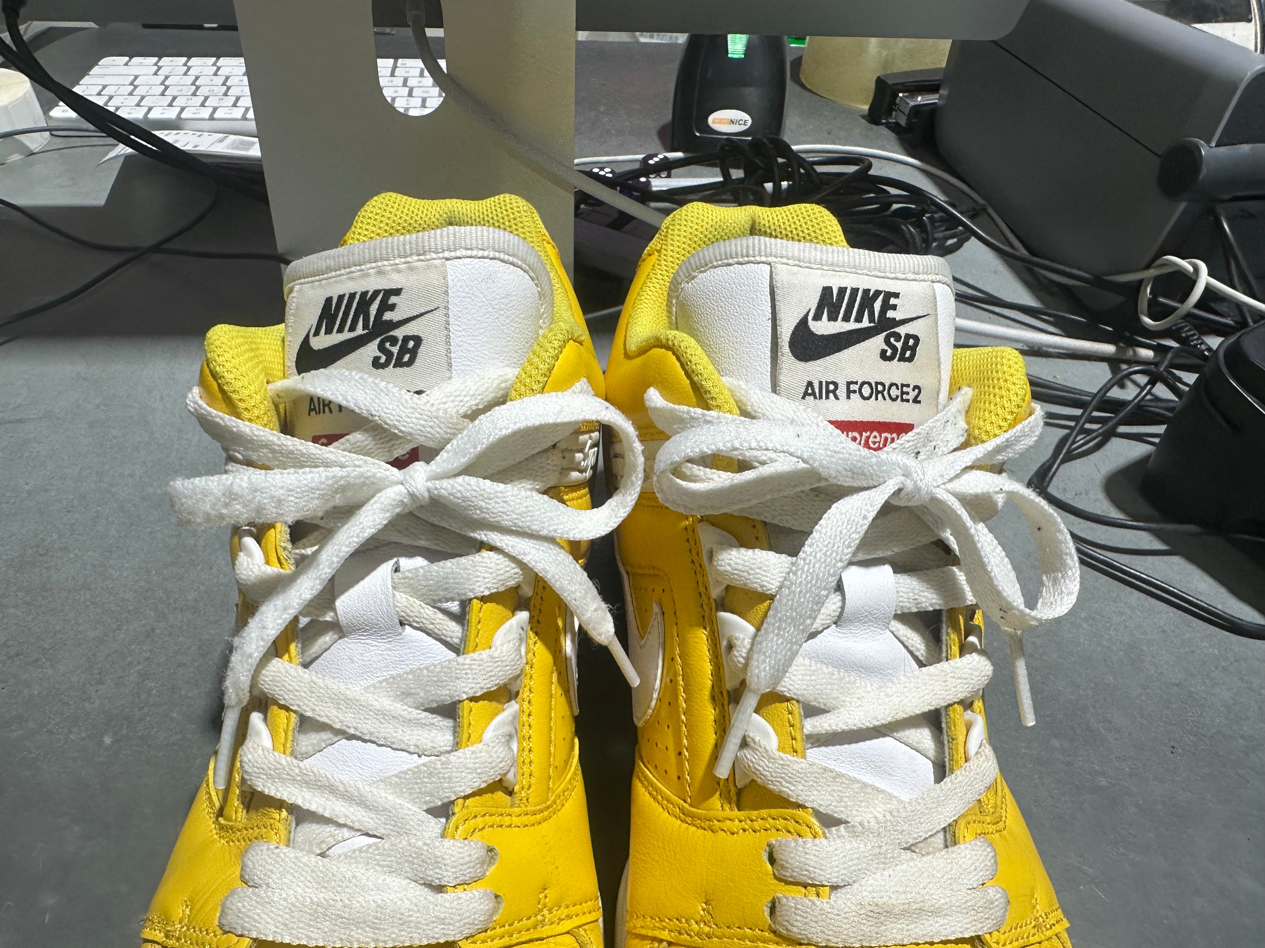 Nike SB Air Force 2 Low Supreme - Yellow Size 10
