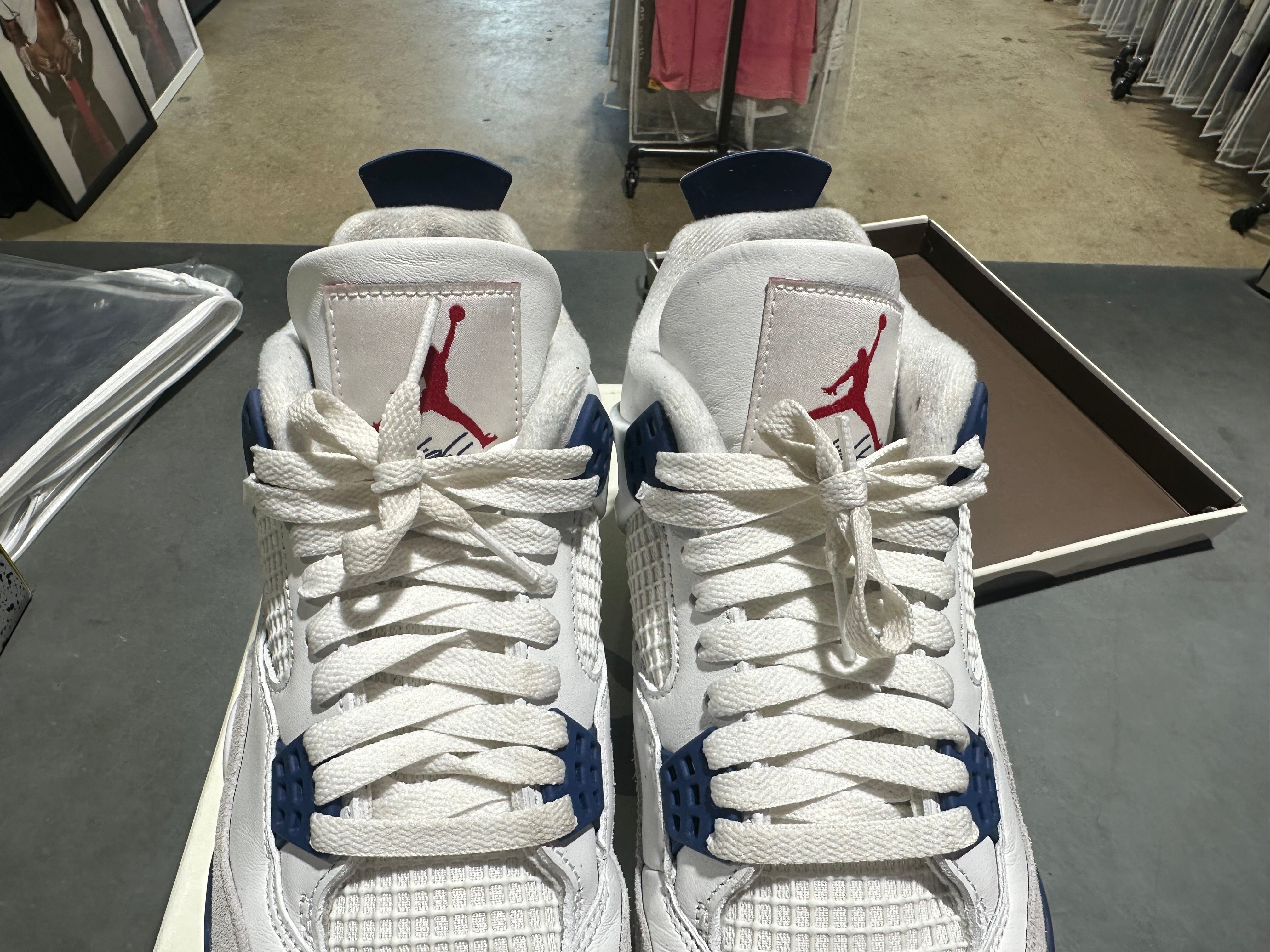 Air Jordan 4 Retro SP x Nike SB - Navy Size 8.5