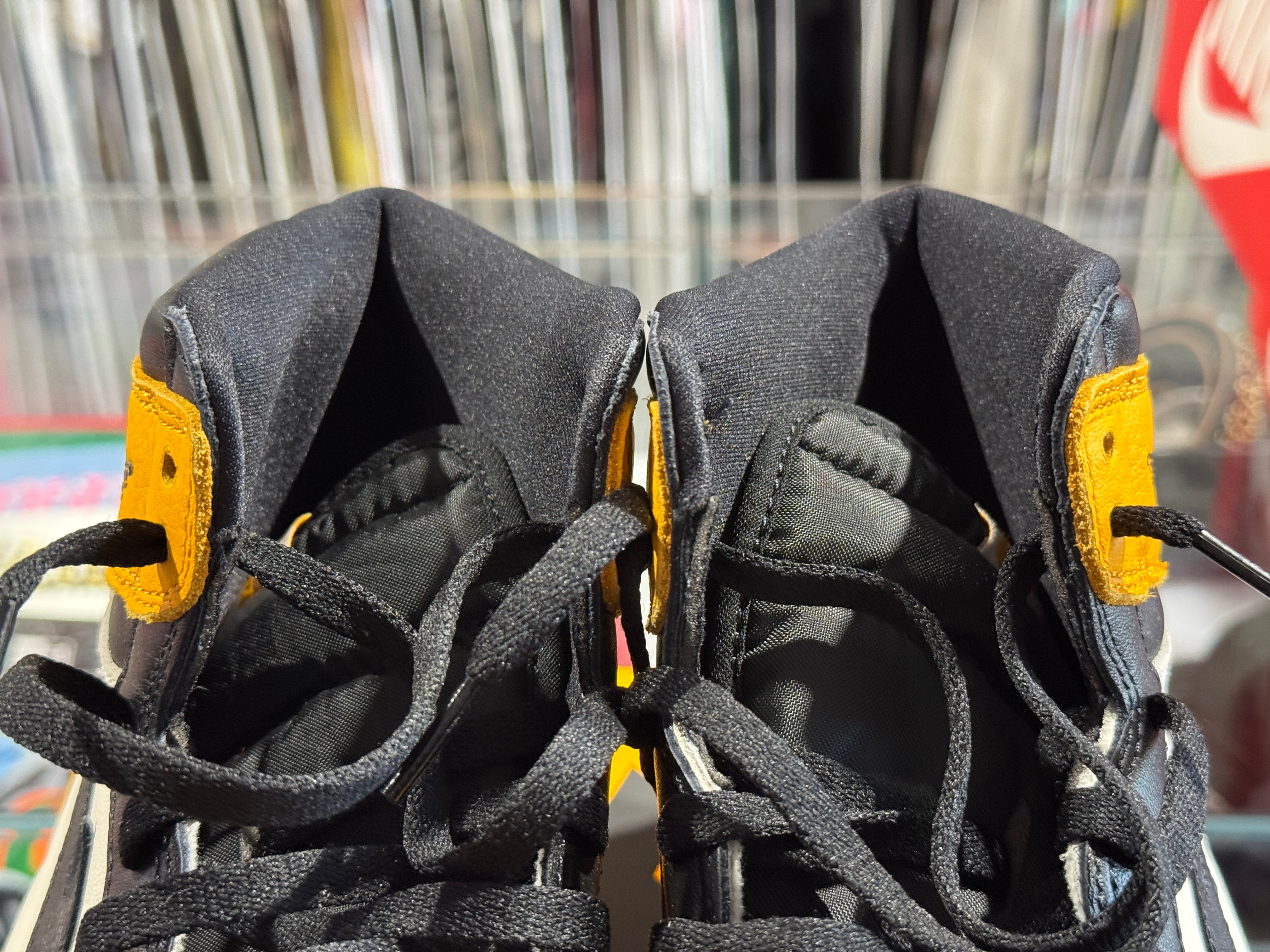 Air Jordan 1 Retro High OG - Taxi Size 11.5