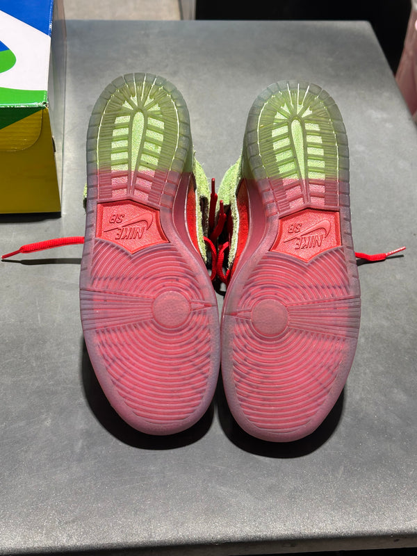 Nike SB Dunk High - Strawberry Cough Size 8