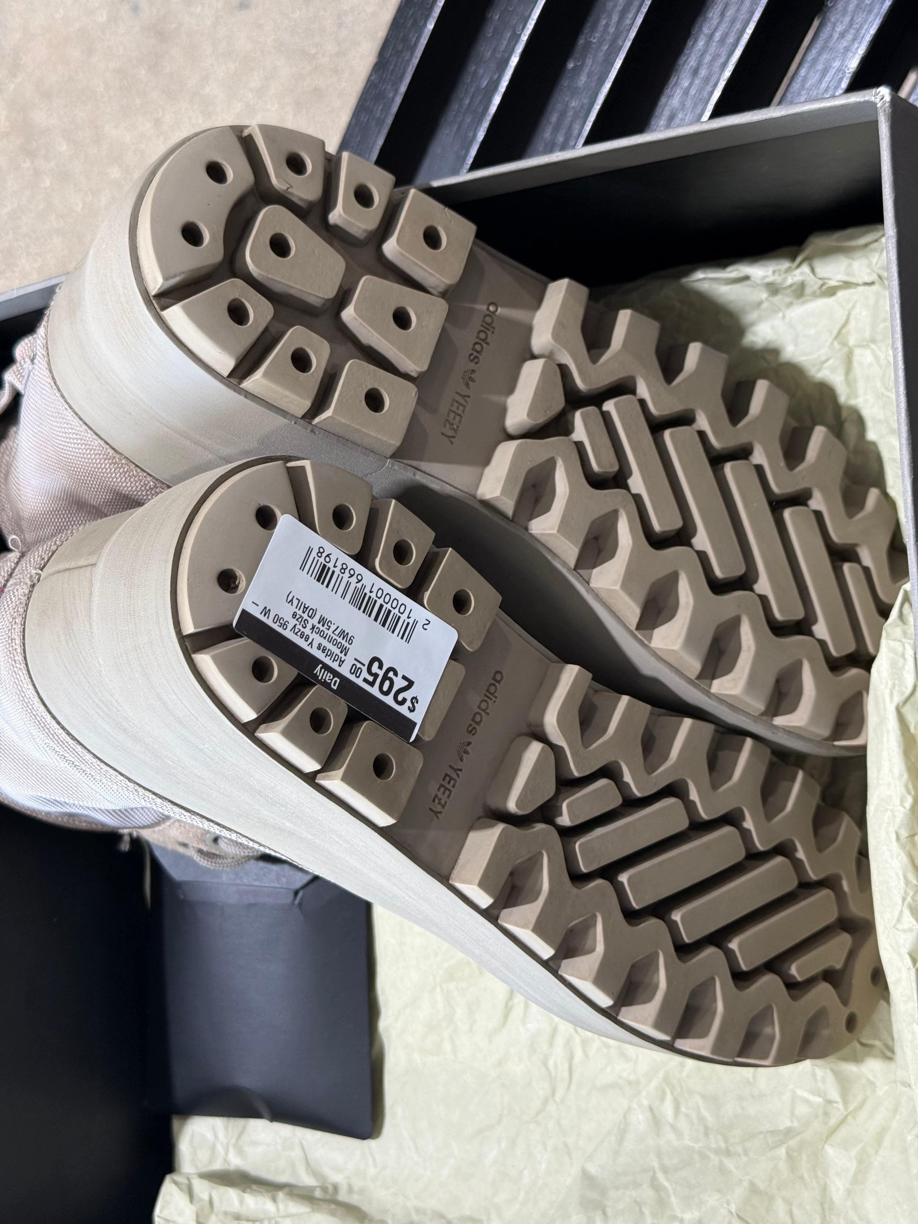 Adidas Yeezy 950 W - Moonrock Size 9W/7.5M