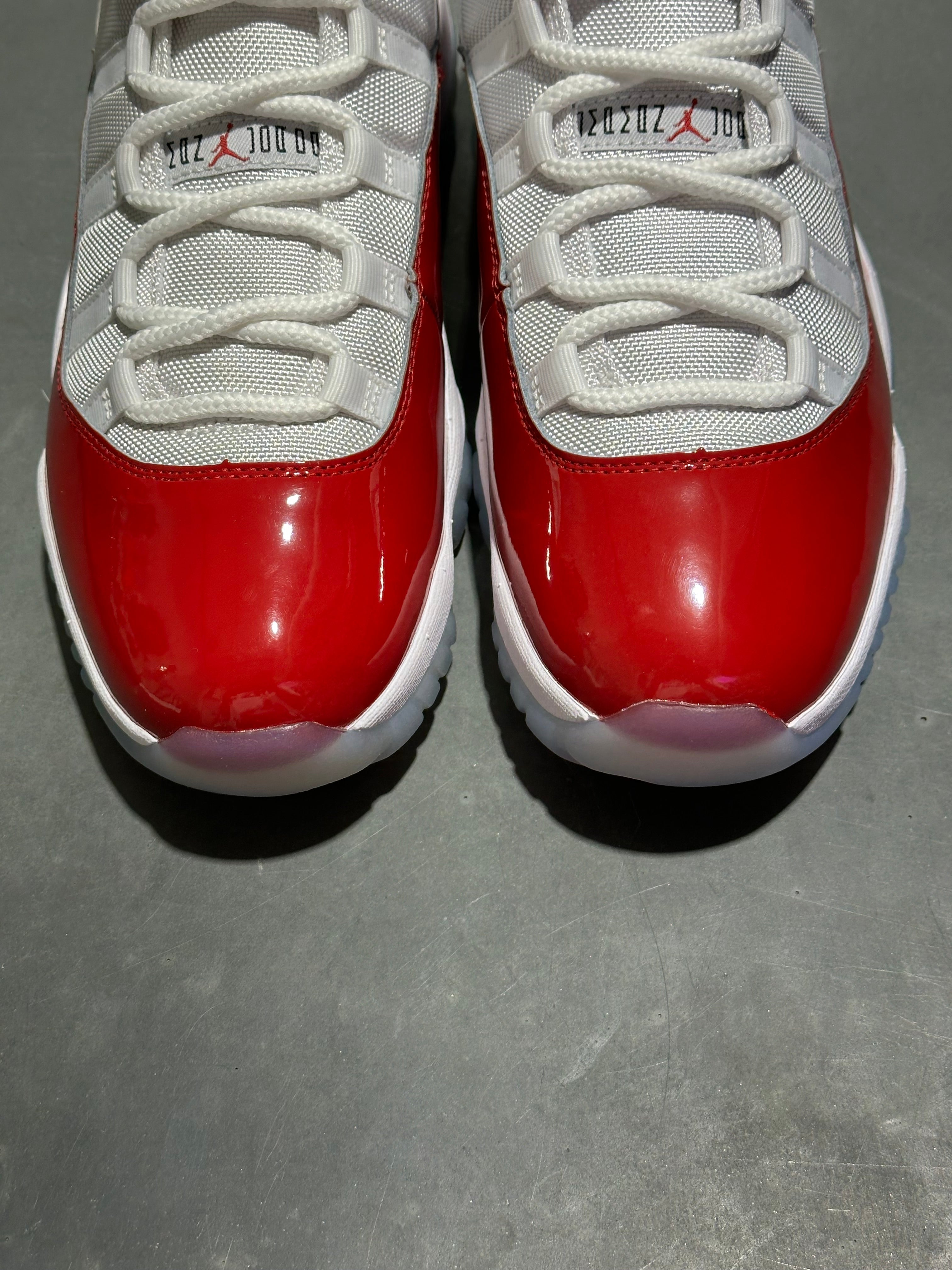 Air Jordan 11 Retro - Cherry Size 10