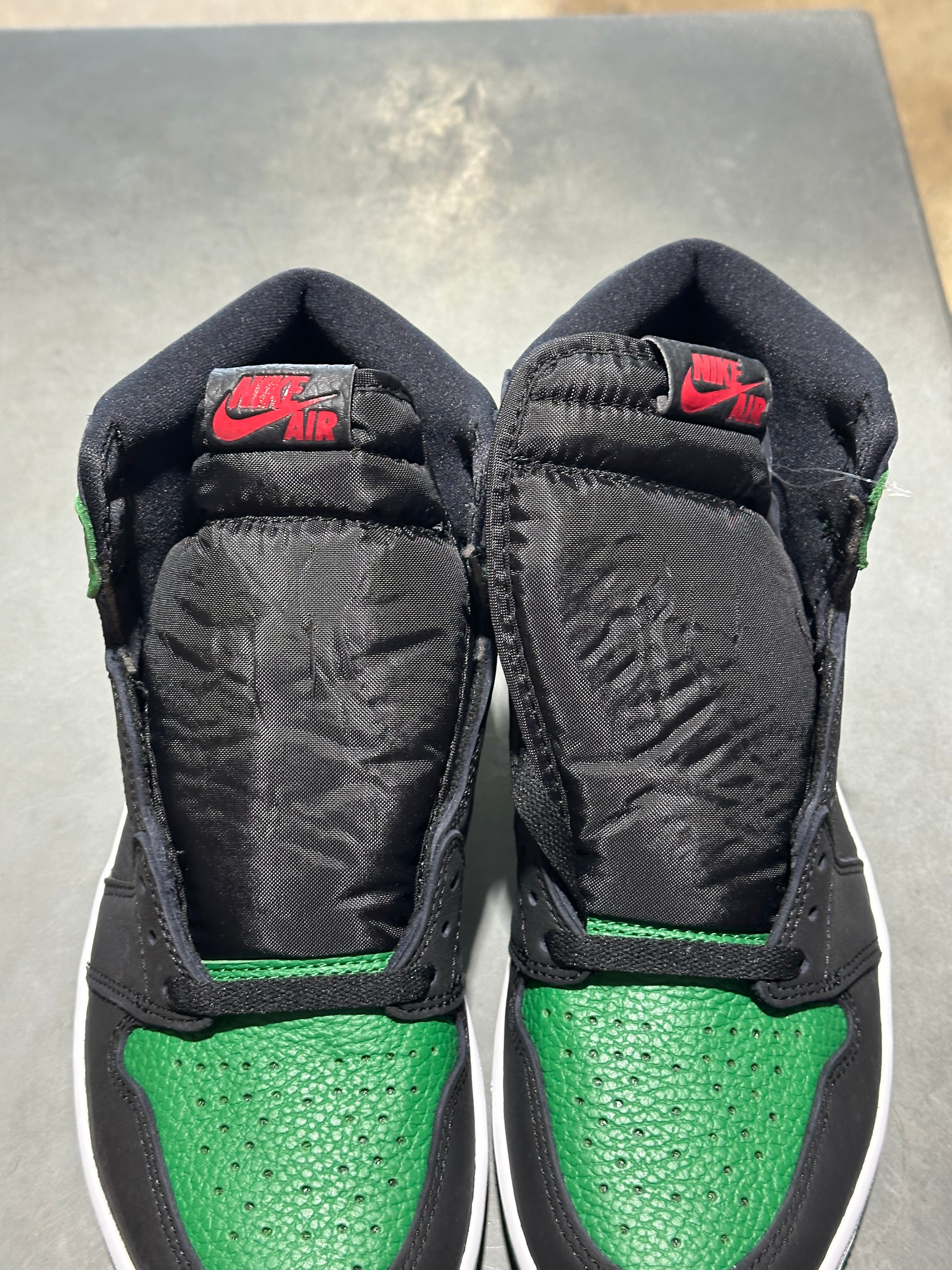 Air Jordan 1 Retro High OG - Pine Green 2.0 Size 8