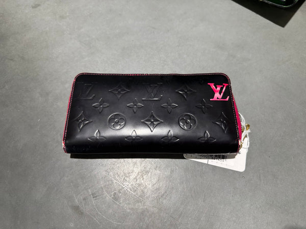 Preloved 2010s Louis Vuitton Zippy Vernis Wallet - Black/Pink