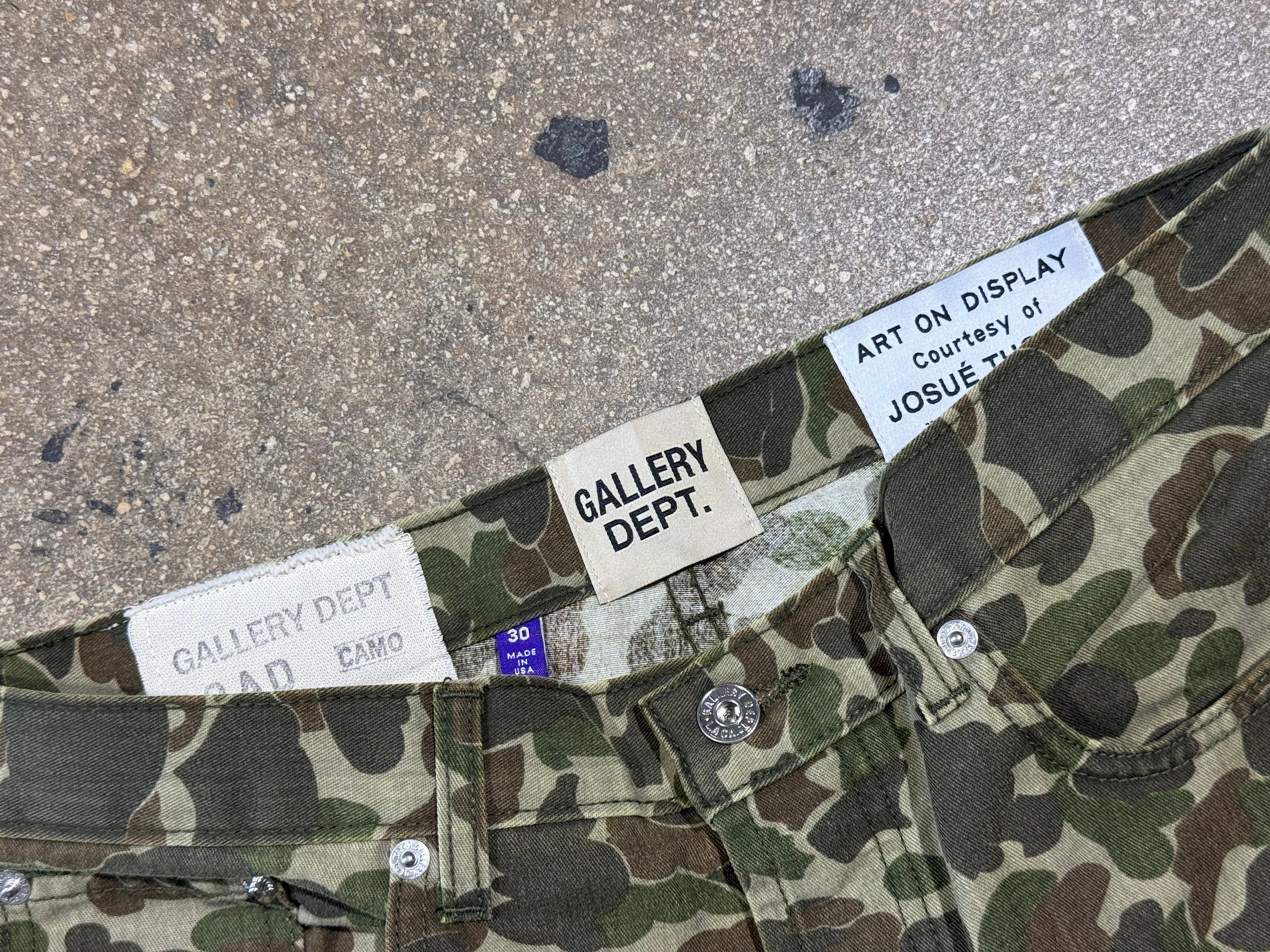 NEW Gallery Department Camo Pants - Green Size 30