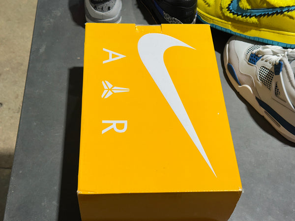 Nike Kobe 5 Protro / Undefeated - Gold Size 10.5