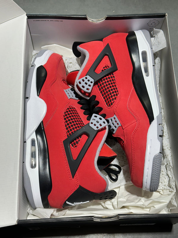 Air Jordan 4 Retro - Toro Bravo 2026 Size 10.5