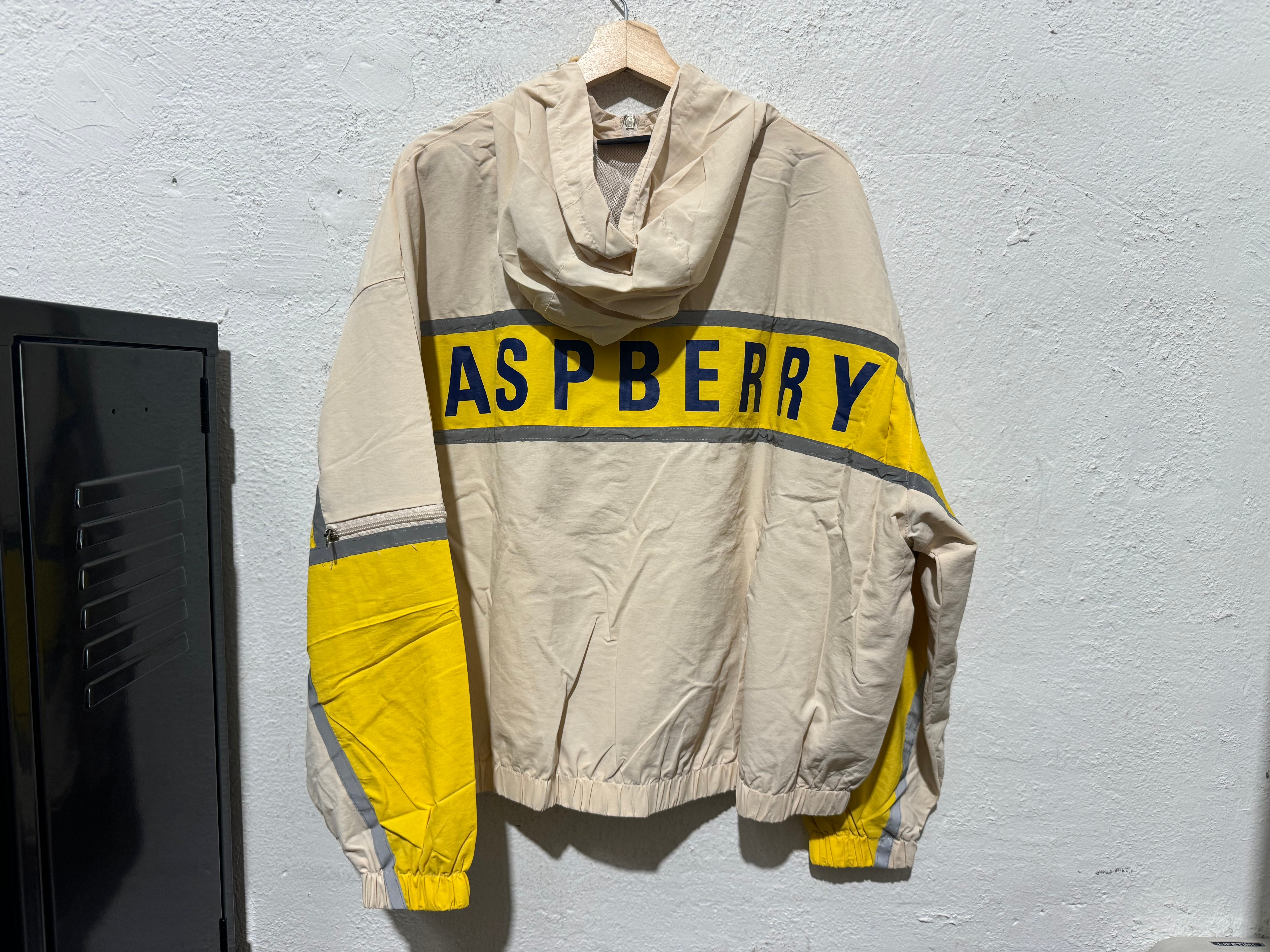 NEW GV Gallery Raspberry Cream Windbreaker