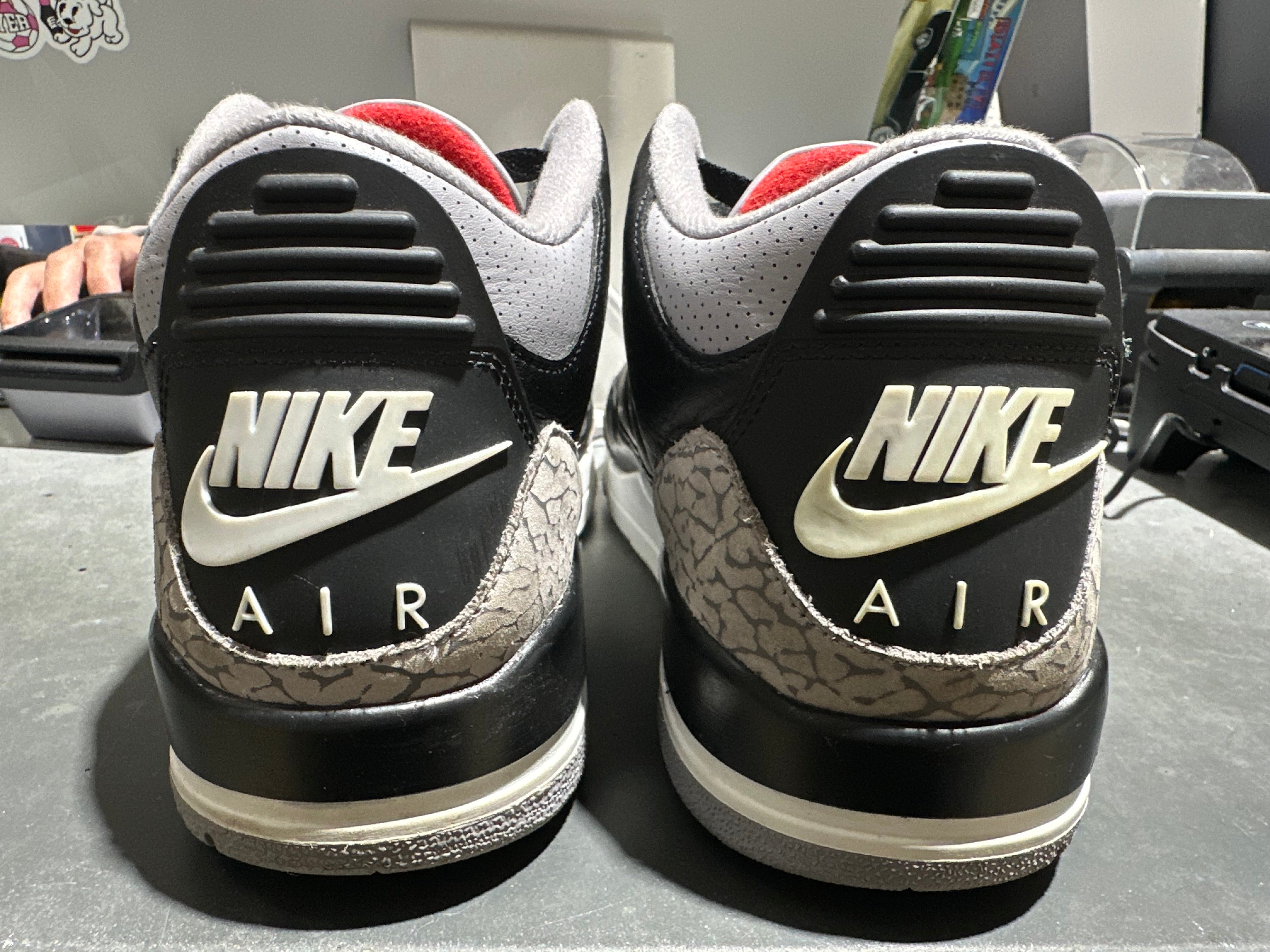 Air Jordan 3 Retro - Black Cement Size 10.5