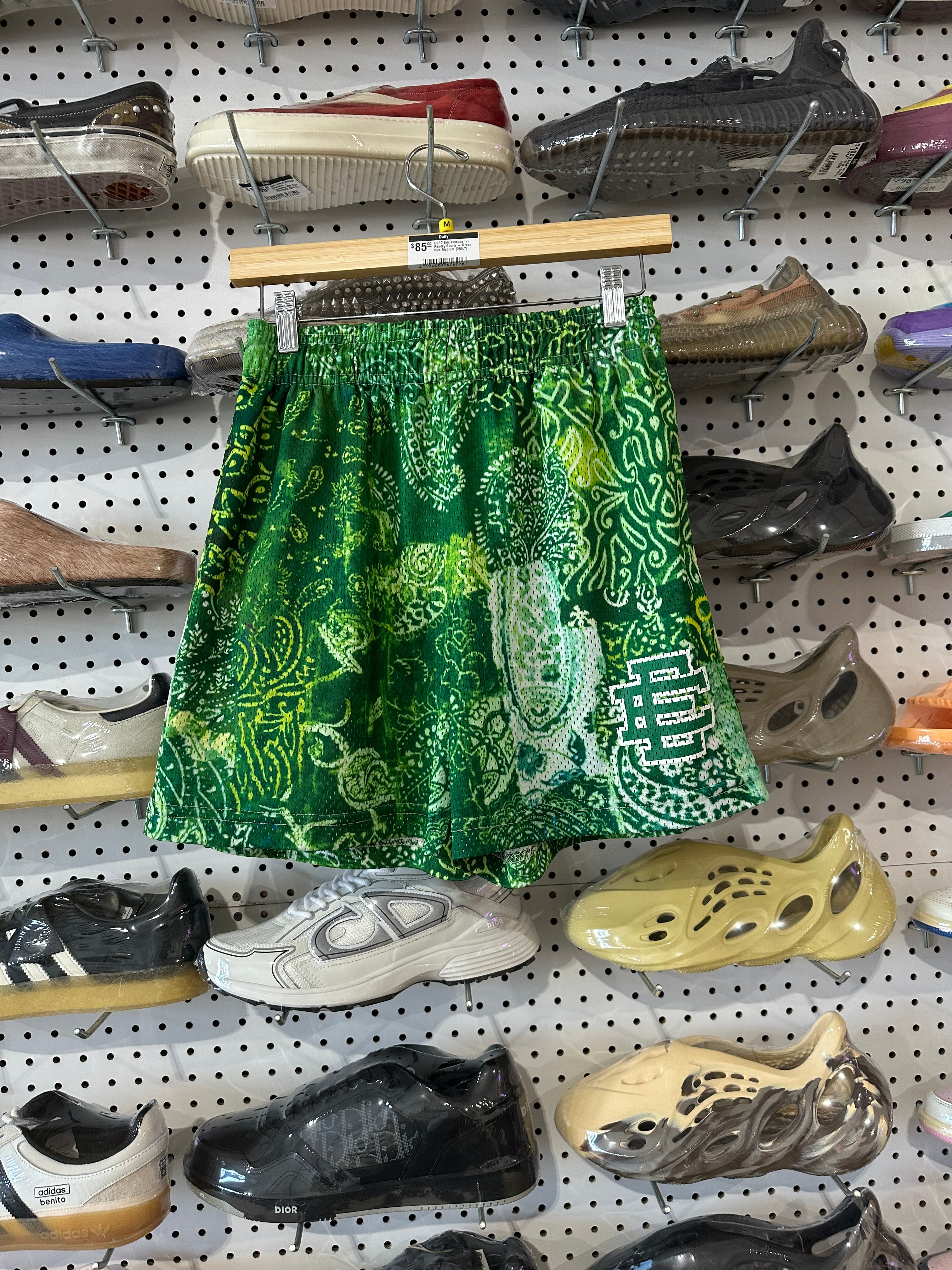USED Eric Emanuel EE Paisley Shorts - Green  Size Medium