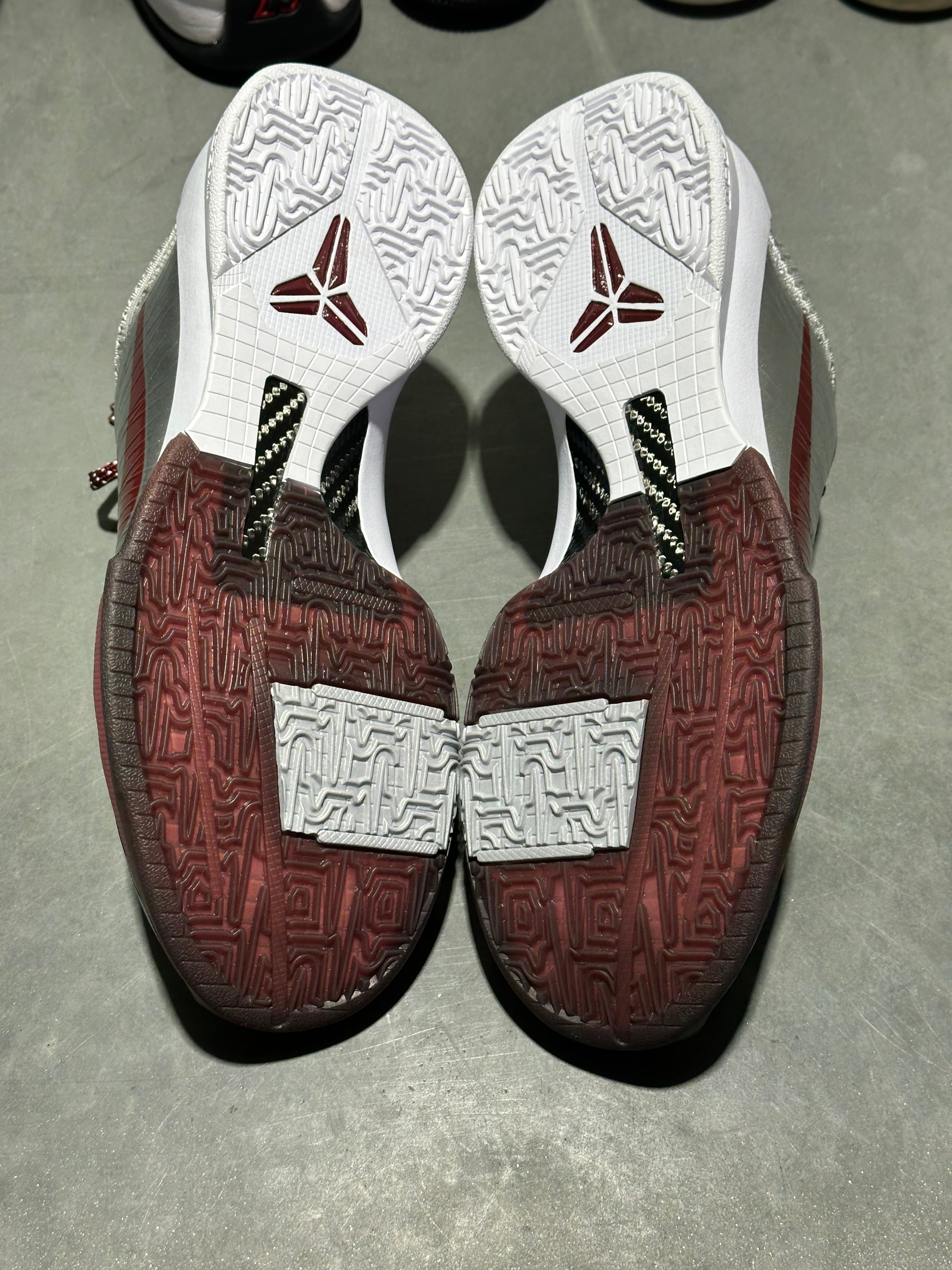 Nike Kobe 5 Protro - Lower Merion Aces Away Size 9