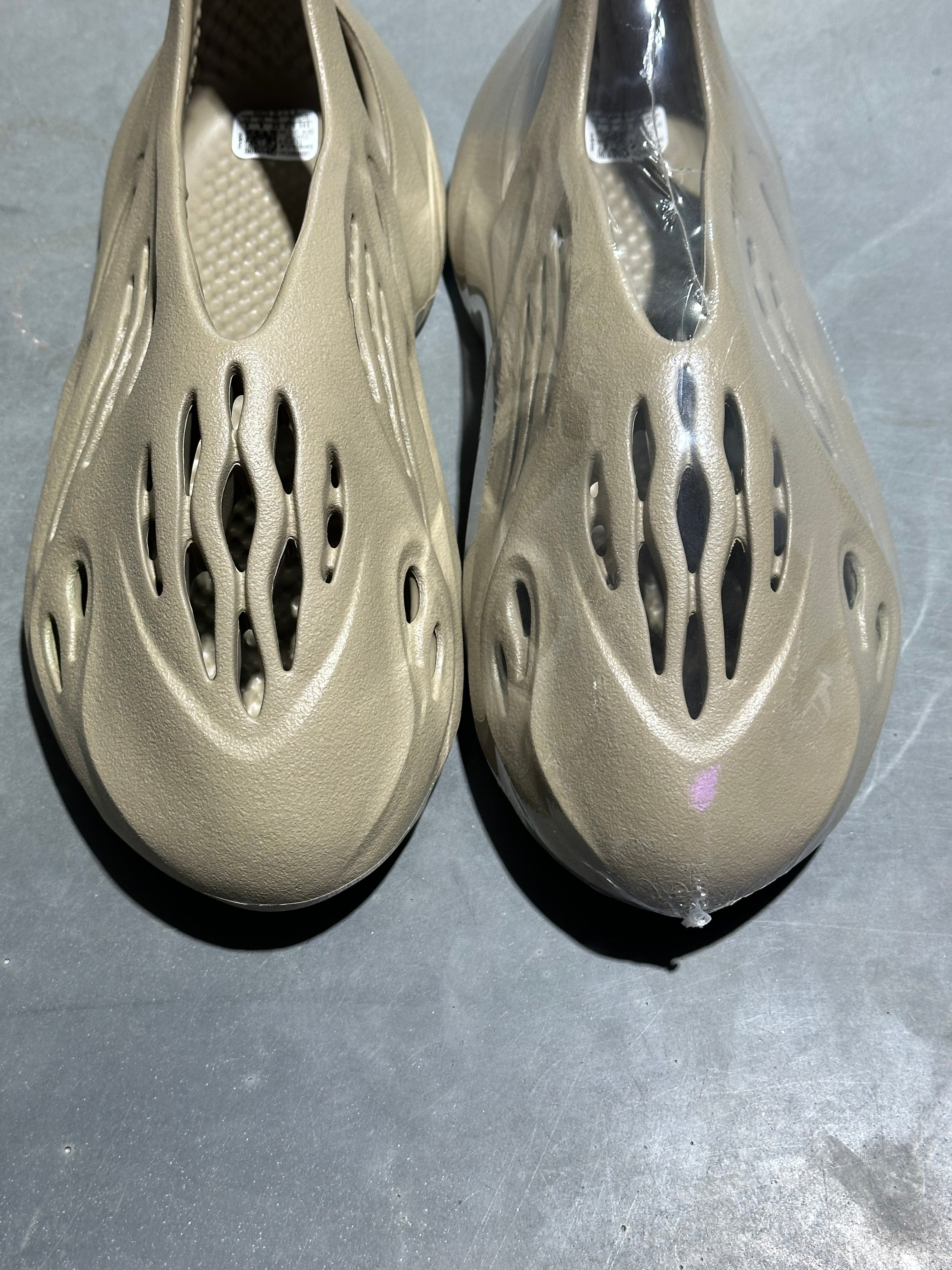 Adidas Yeezy Foam RNNR - Stone Taupe Size 9