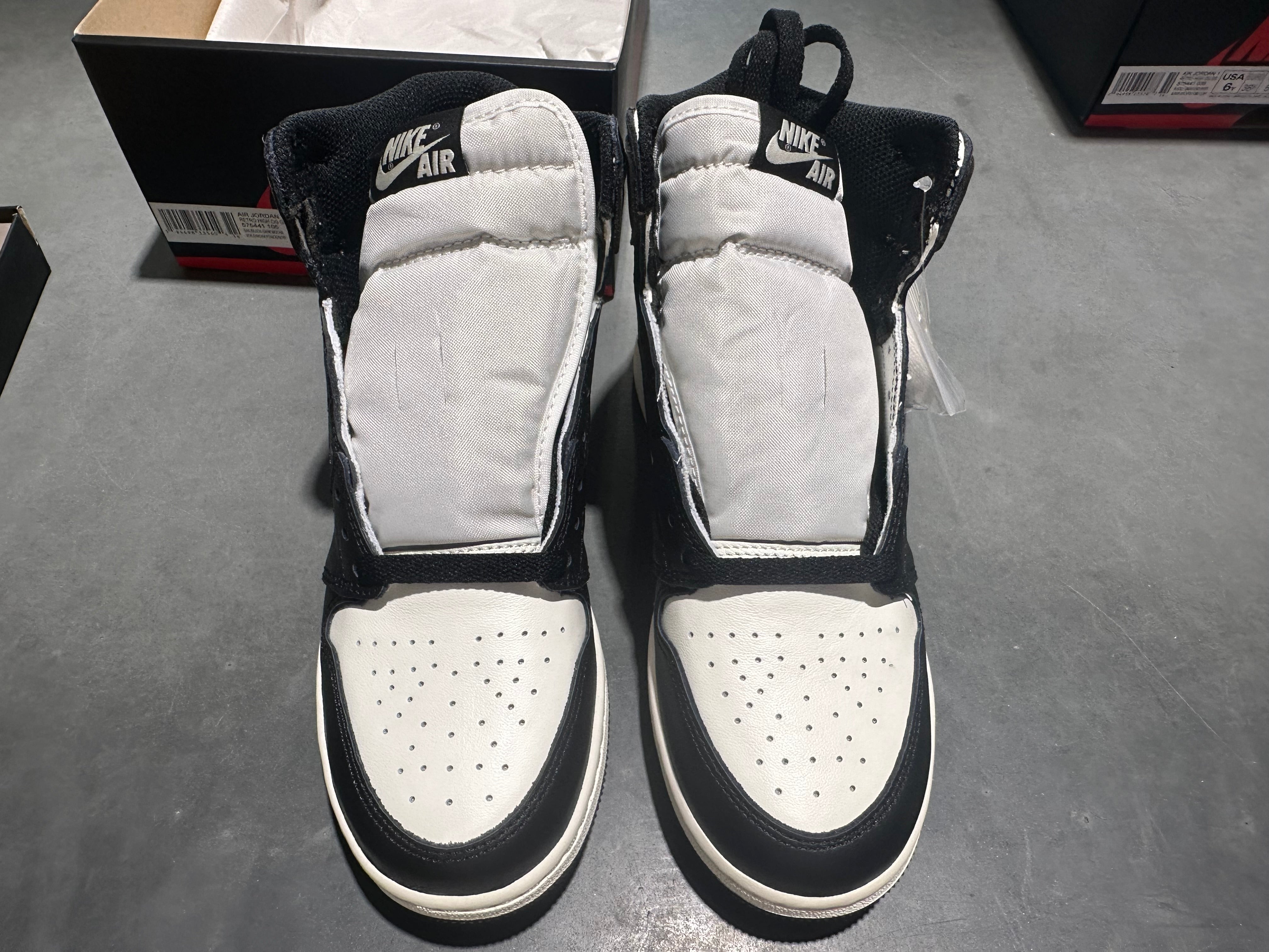 Air Jordan 1 Retro High (GS) - Dark Mocha Size 6Y