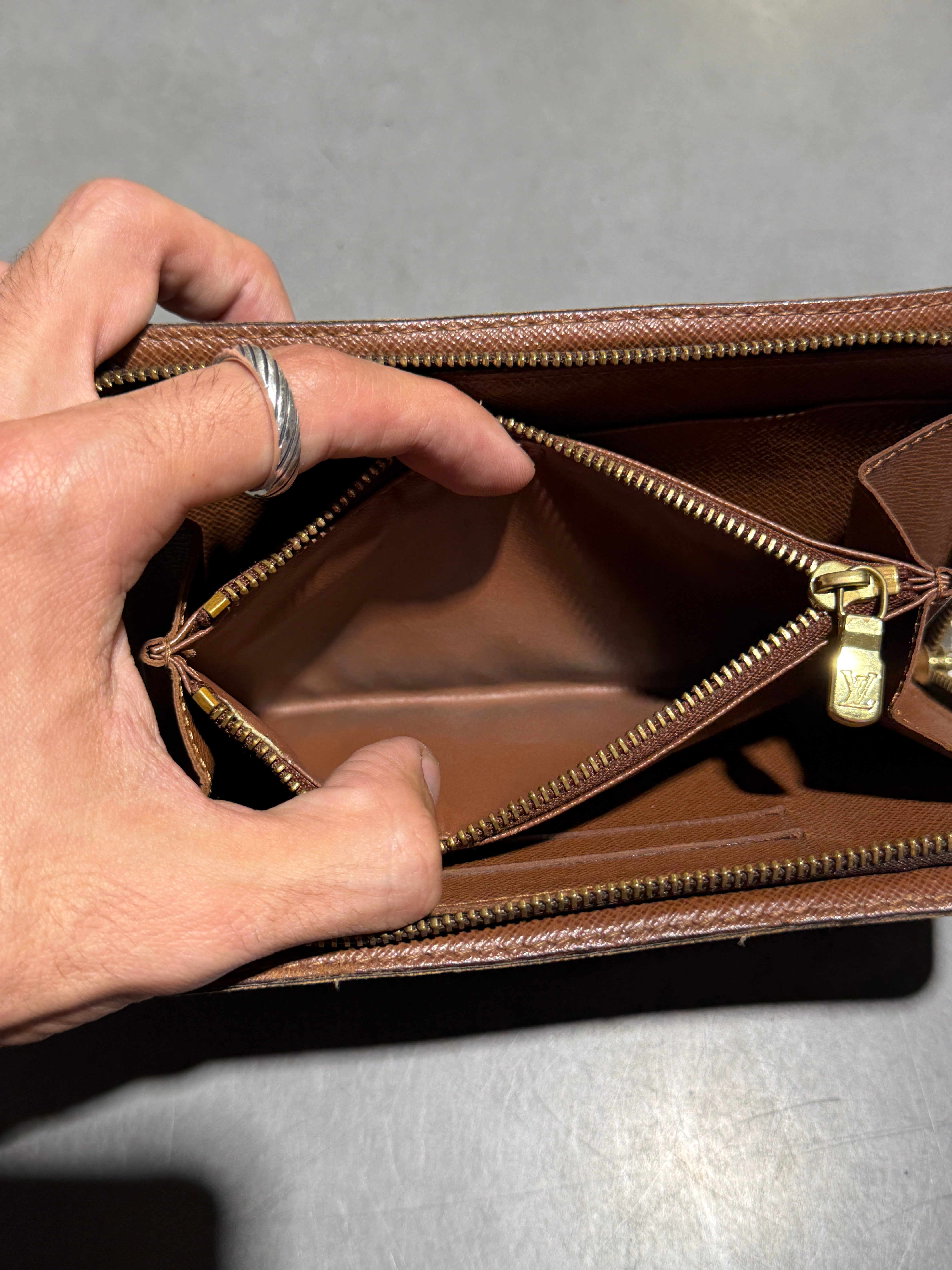 VTG 2004 Louis Vuitton x Murakami Monogram Panda Long Zip Wallet