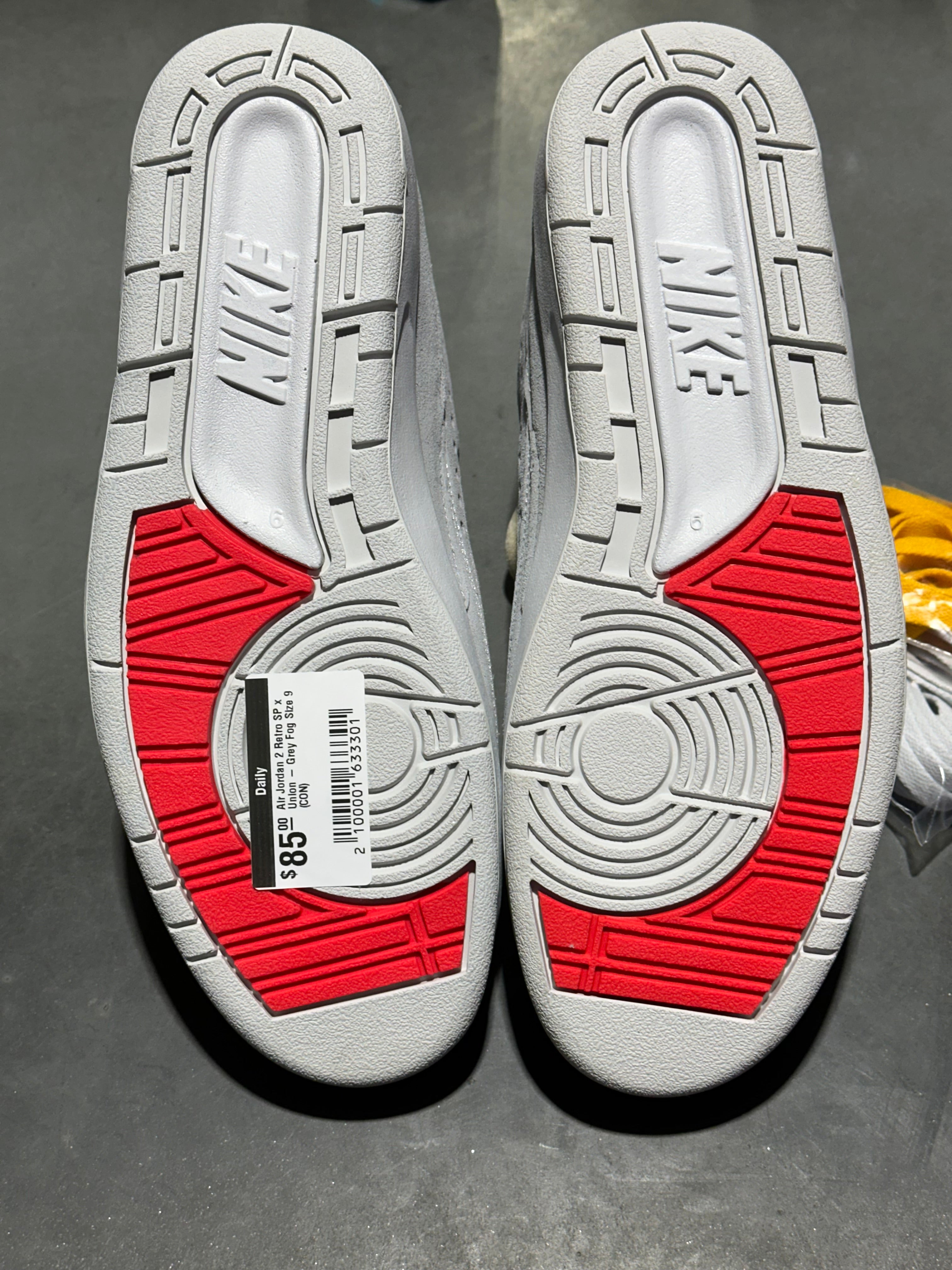 Air Jordan 2 Retro SP x Union - Grey Fog Size 9