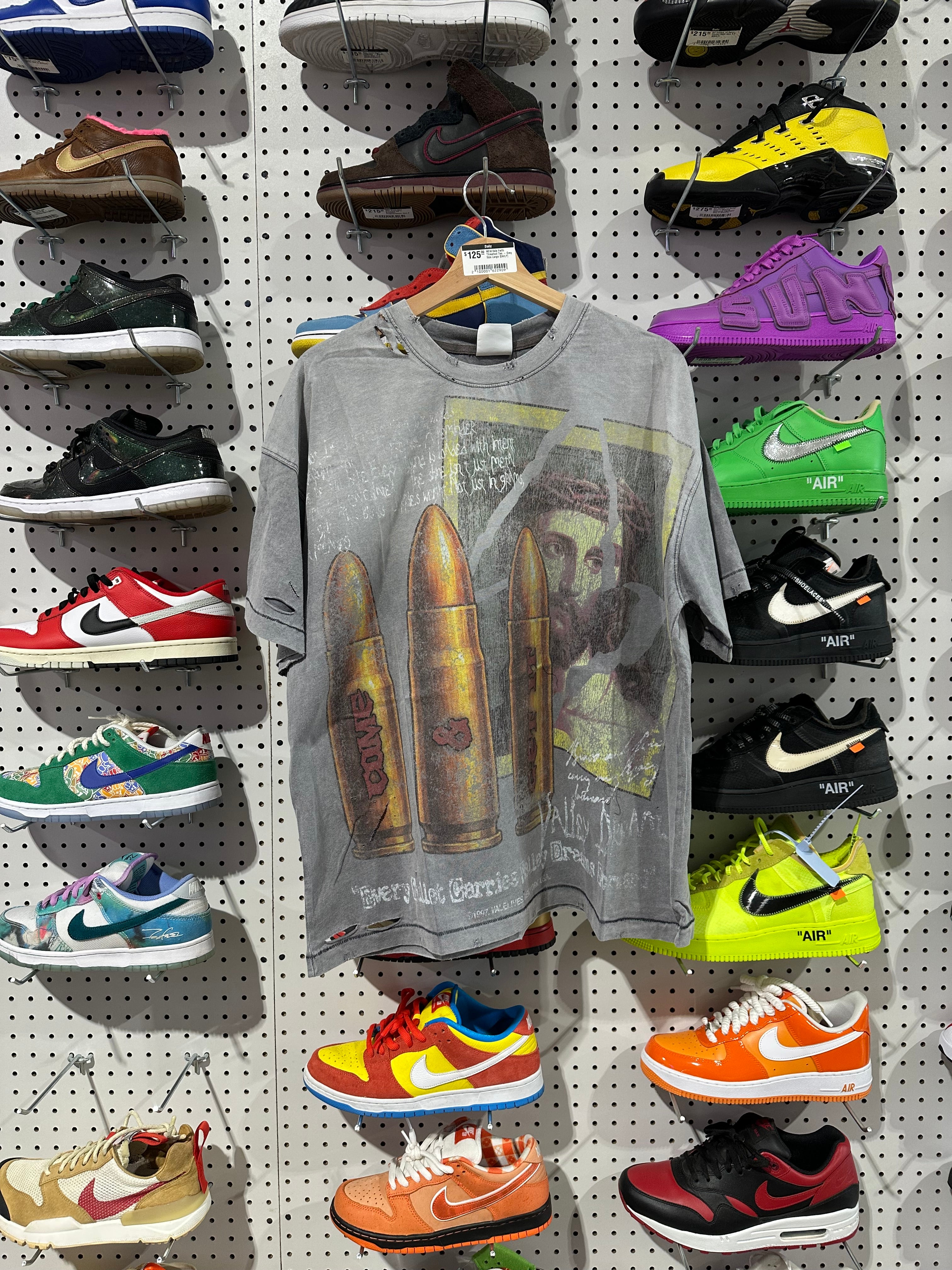 NEW Vale Faith Thrashed Tee - Grey Size Large