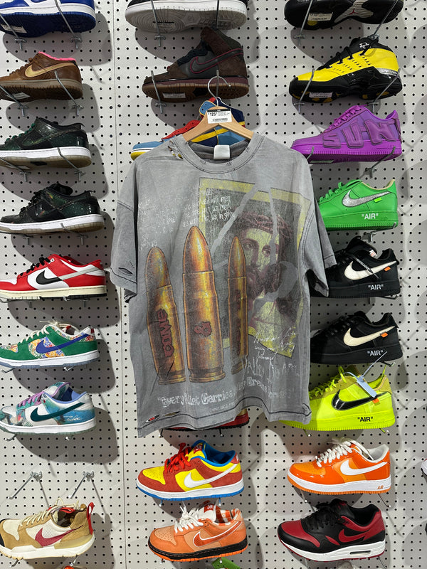 NEW Vale Faith Thrashed Tee - Grey Size Large