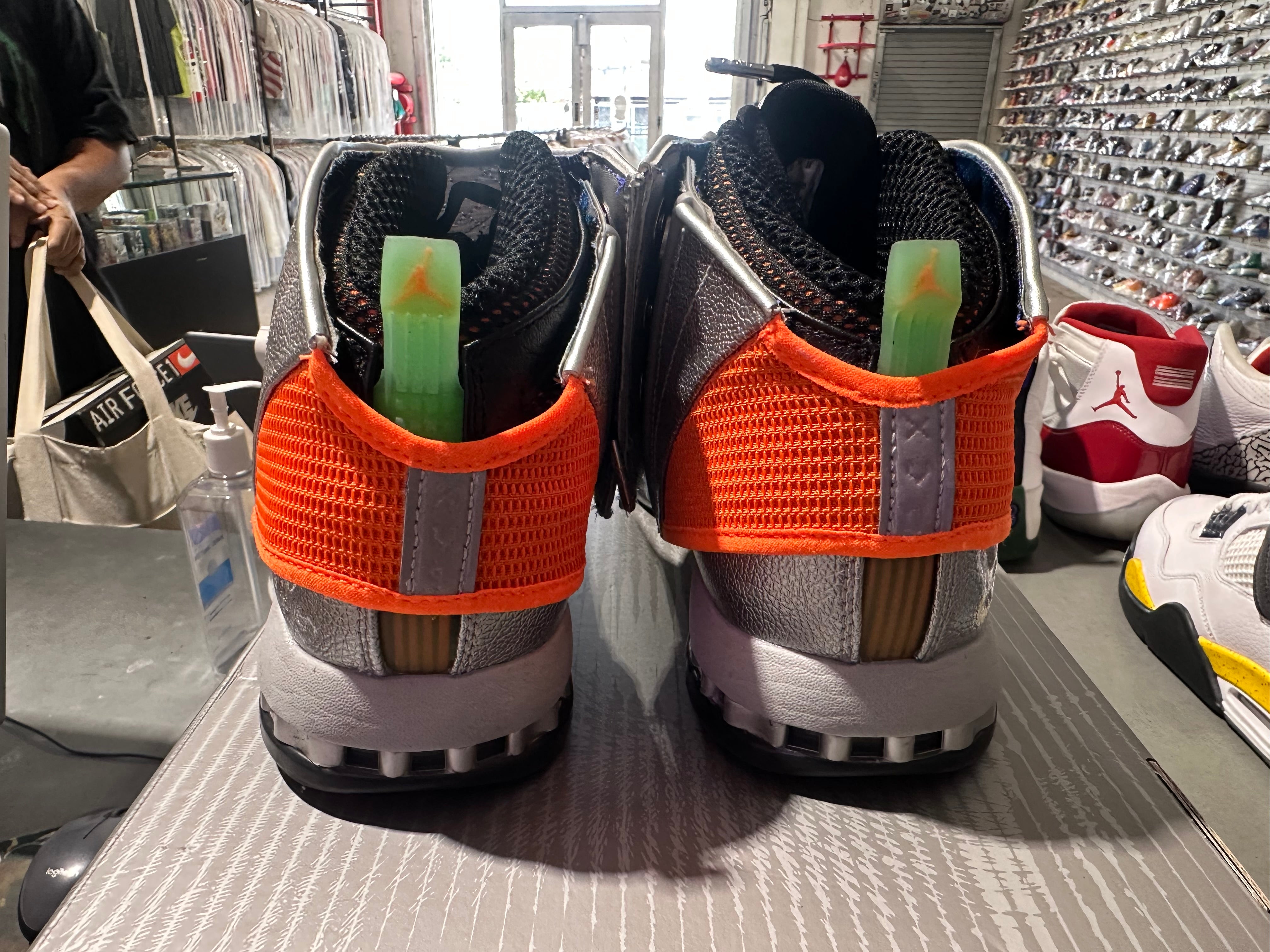 Air Jordan 16 Reto FTY SP - Free The Youth Size 9.5