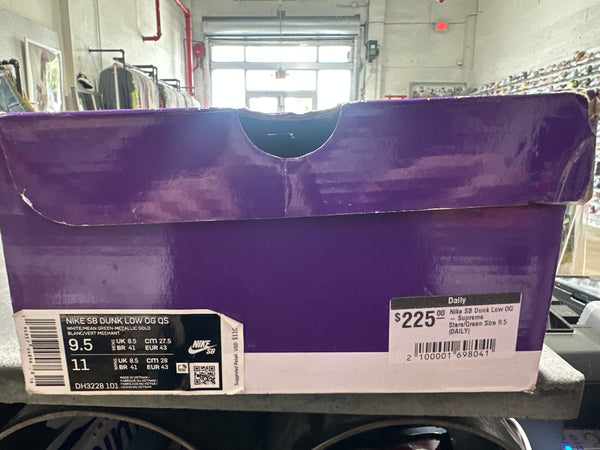 Nike SB Dunk Low OG - Supreme Stars/Green Size 9.5